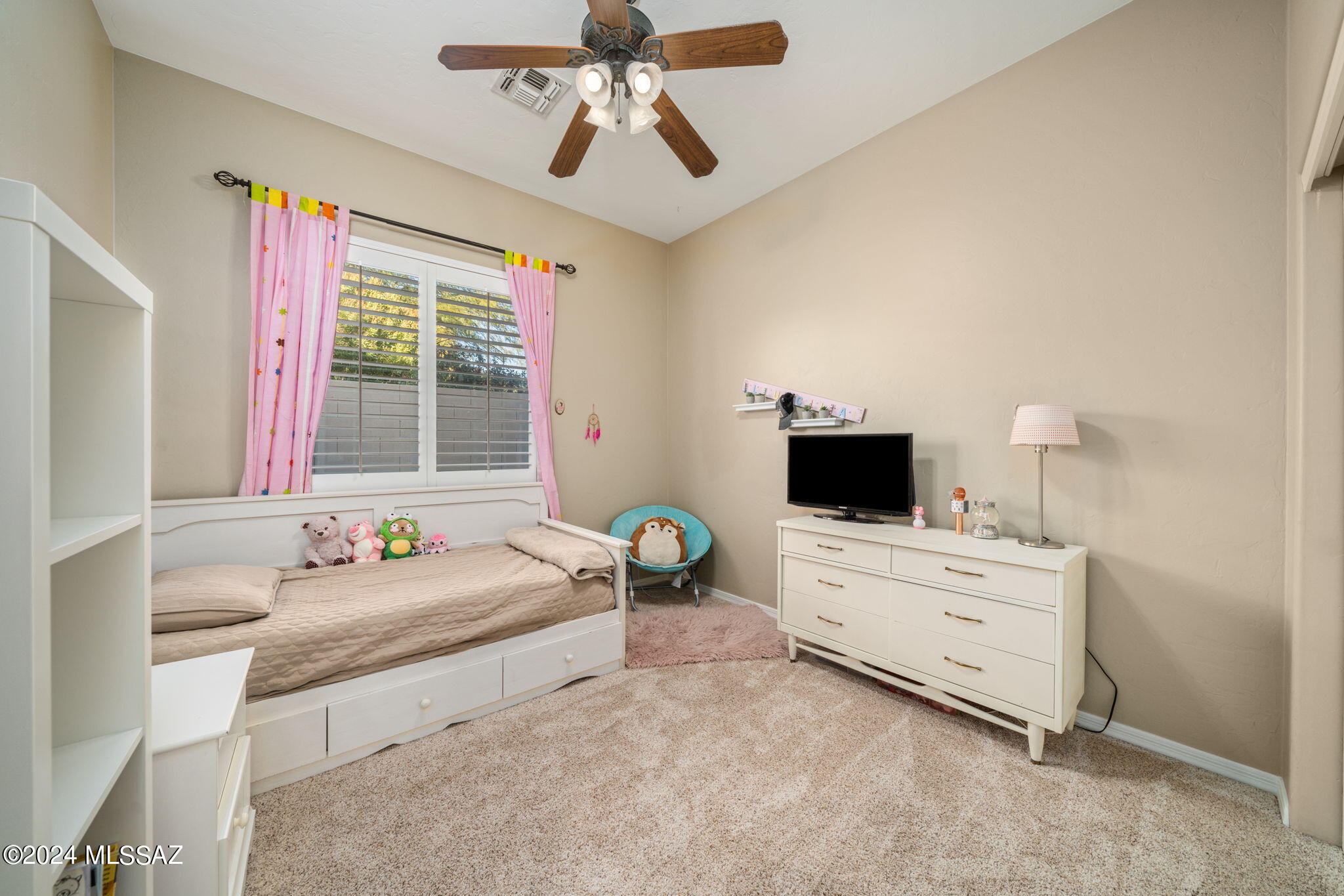 Mira Vista (1-60) - Residential
