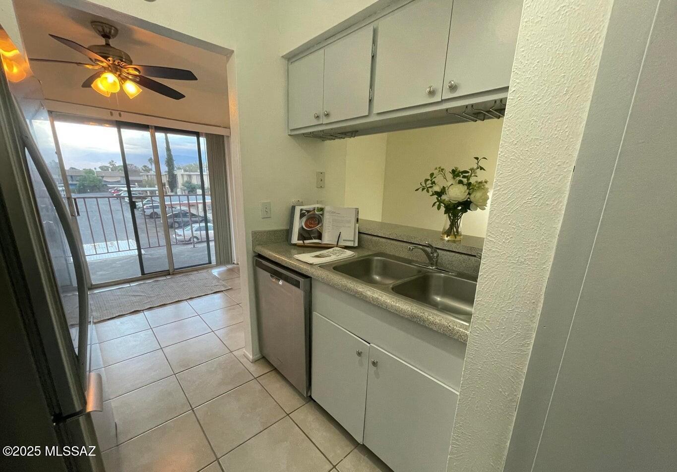 1600 N Wilmot Road UNIT 258