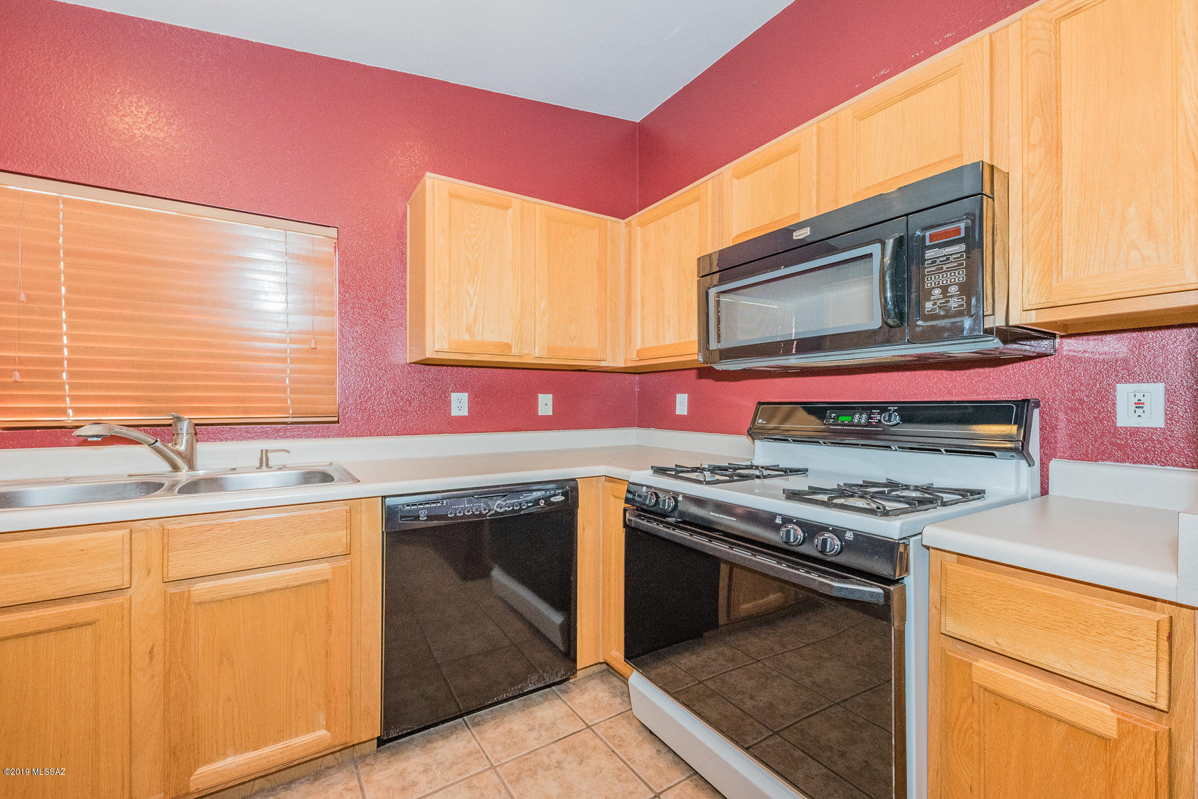 Hacienda Del Oro (1-78) - Residential