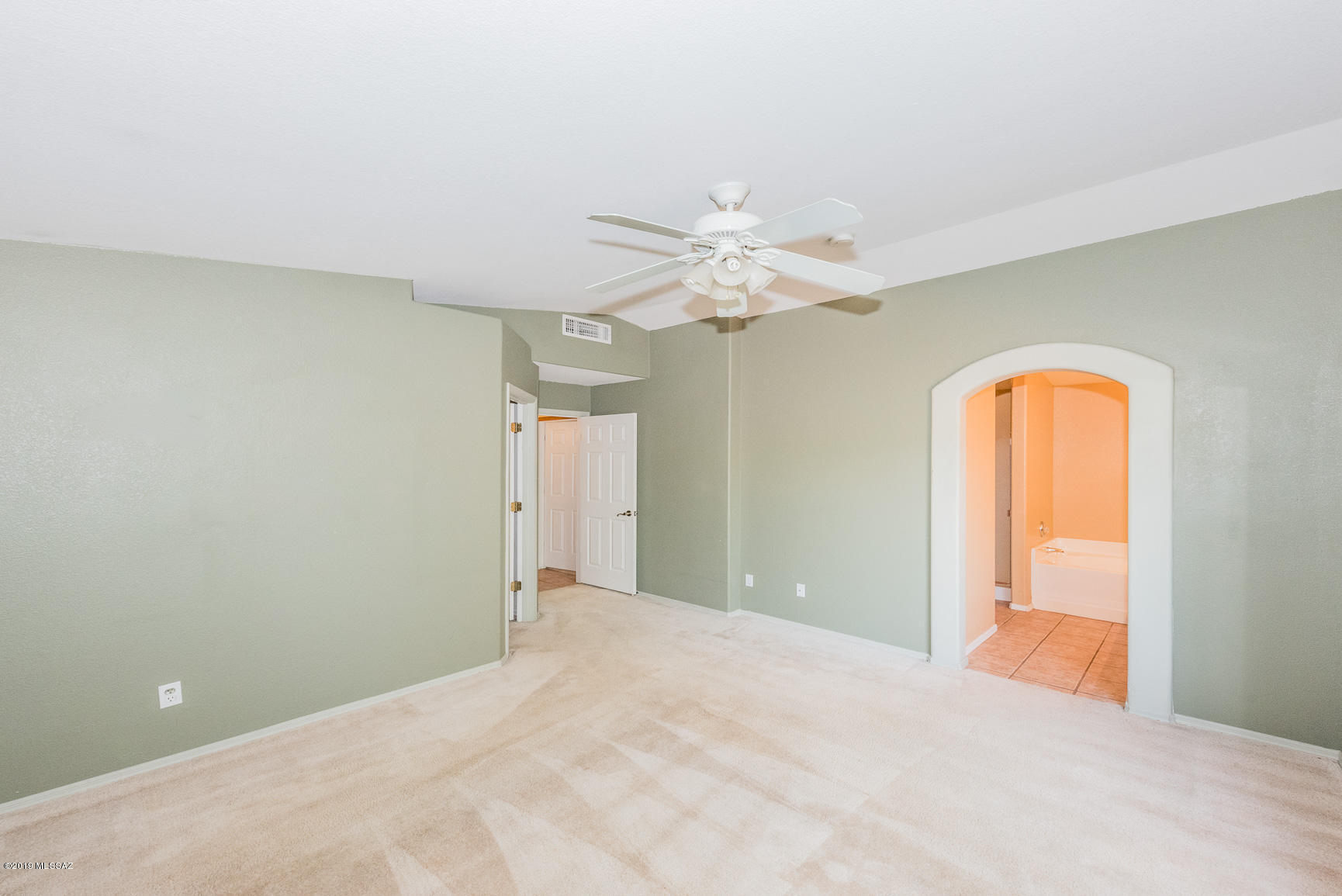 Hacienda Del Oro (1-78) - Residential