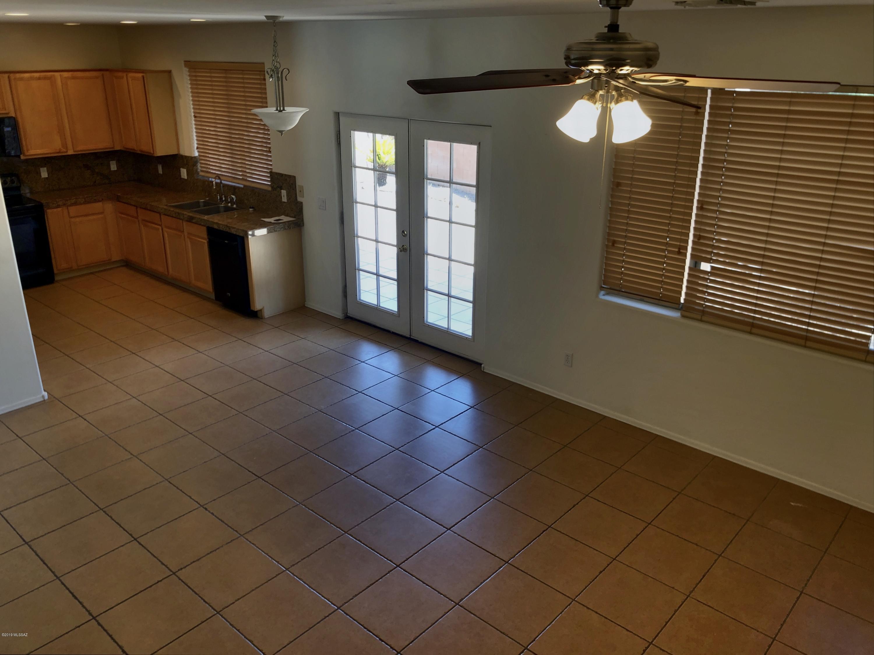 Hacienda Del Rio (1-118) - Residential