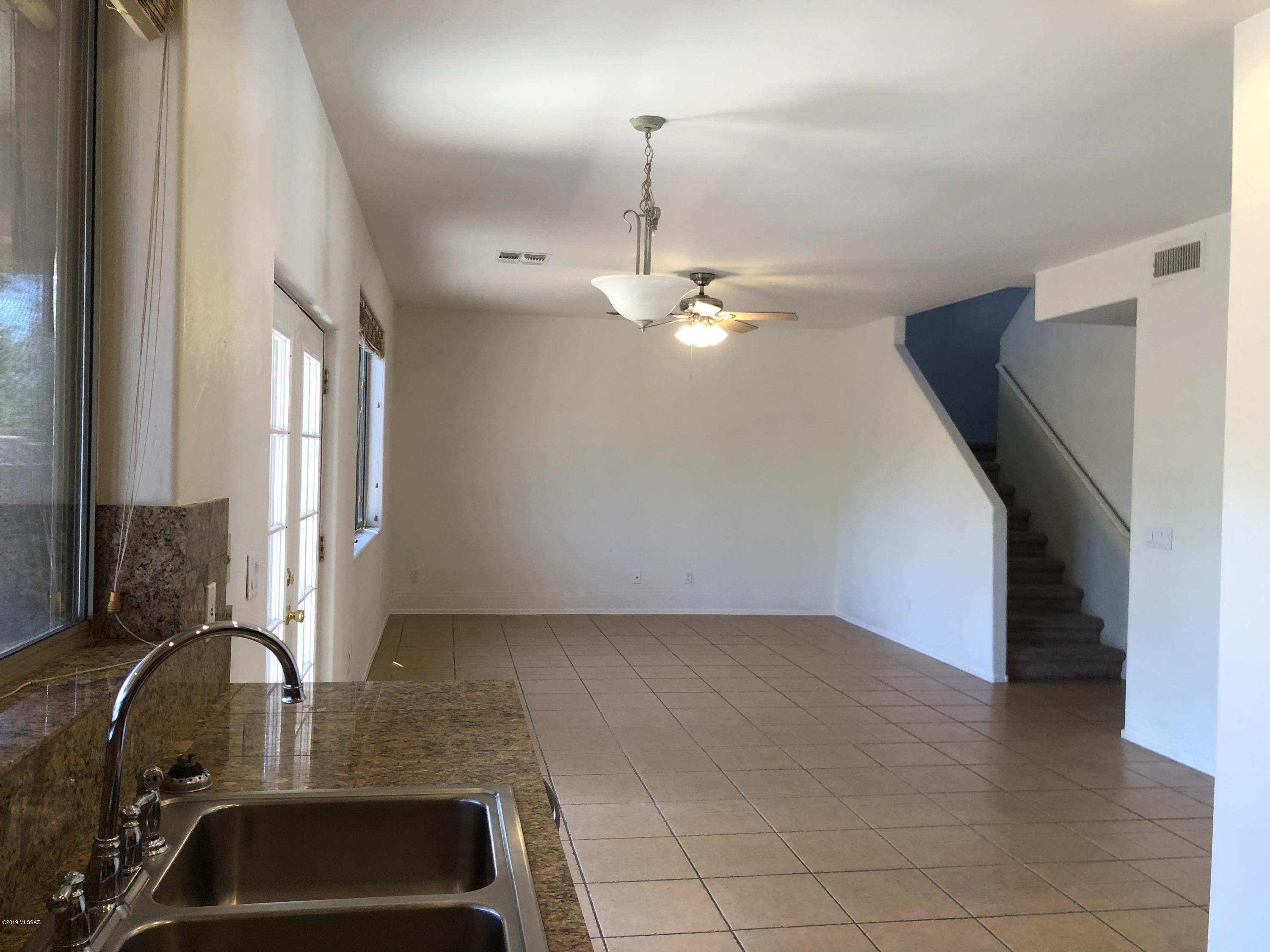 Hacienda Del Rio (1-118) - Residential