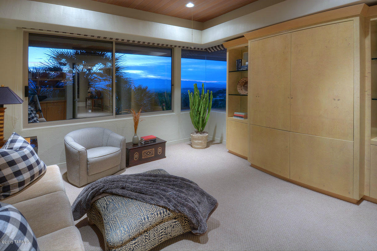 Finisterra (1-210) - Residential