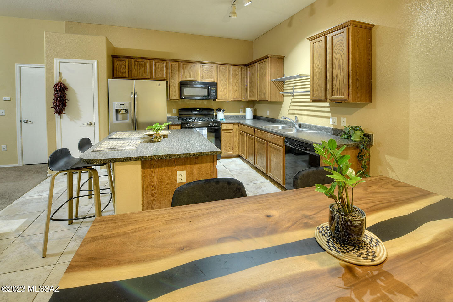 Tres Pueblos - Residential