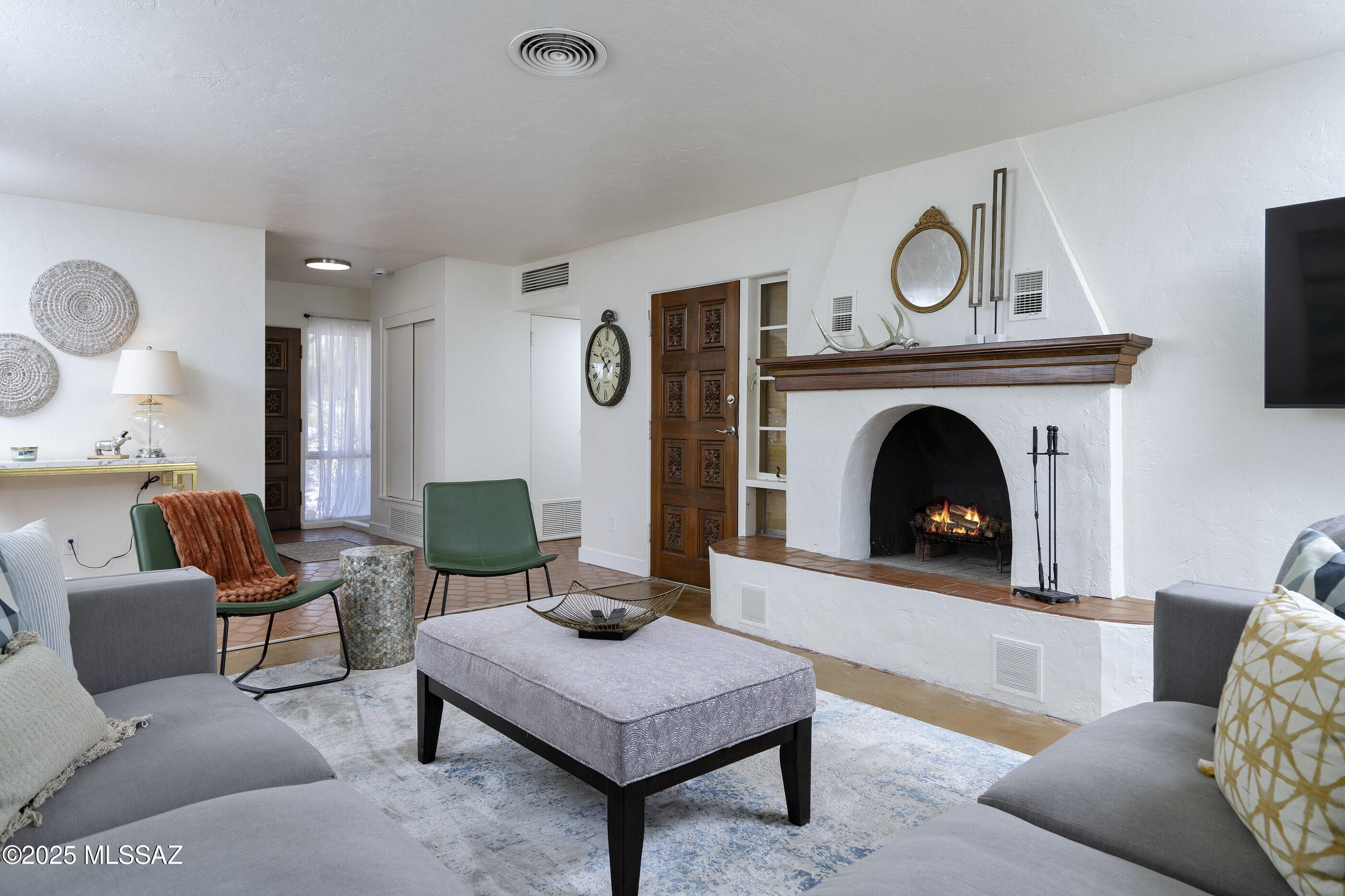 4051 E Calle De Jardin