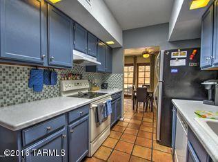 Las Lomitas Townhouses - Residential