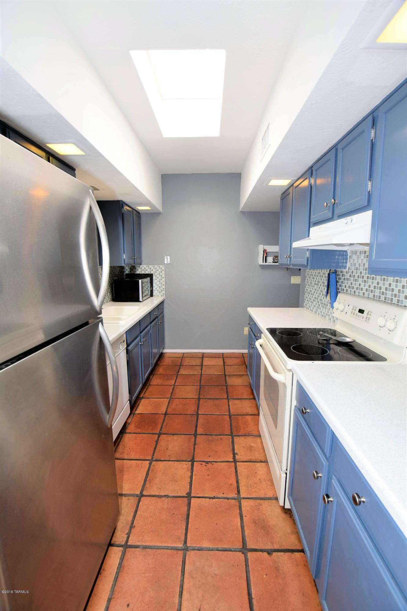 Las Lomitas Townhouses - Residential