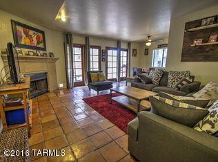 Las Lomitas Townhouses - Residential