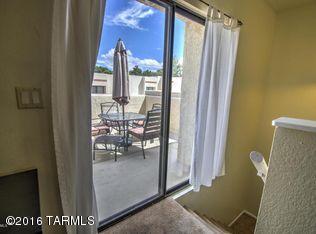Las Lomitas Townhouses - Residential