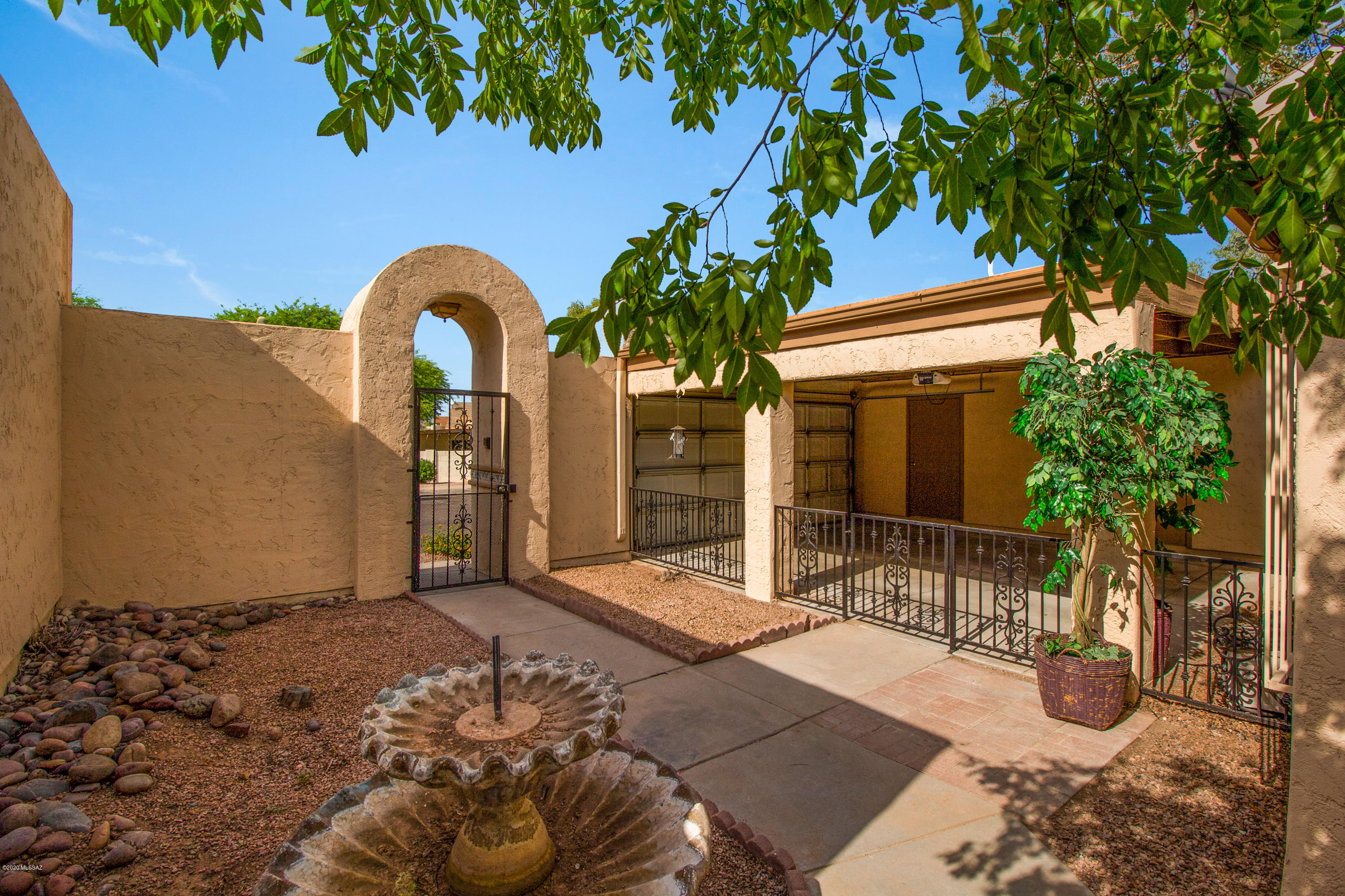 Saddlewood Villas (1-102) - Residential