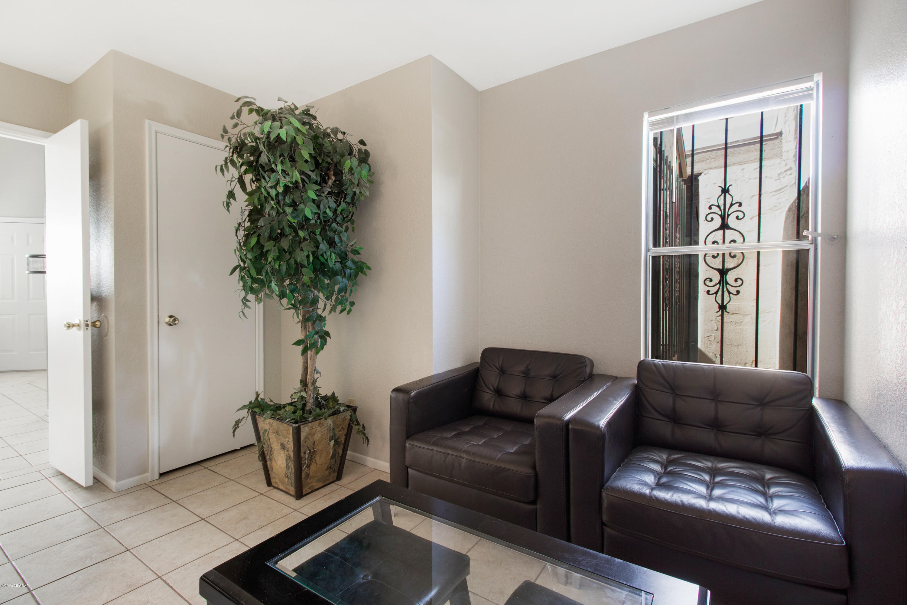 Saddlewood Villas (1-102) - Residential