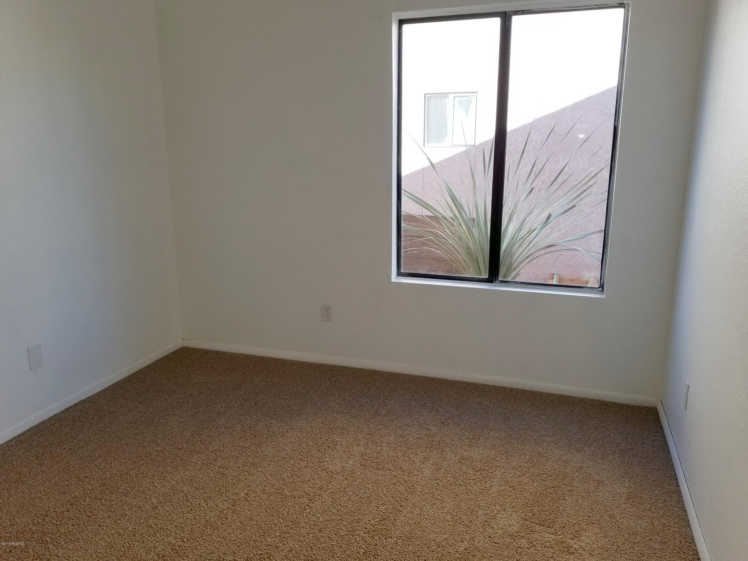 Linda Vista Terrace(1-102) - Residential