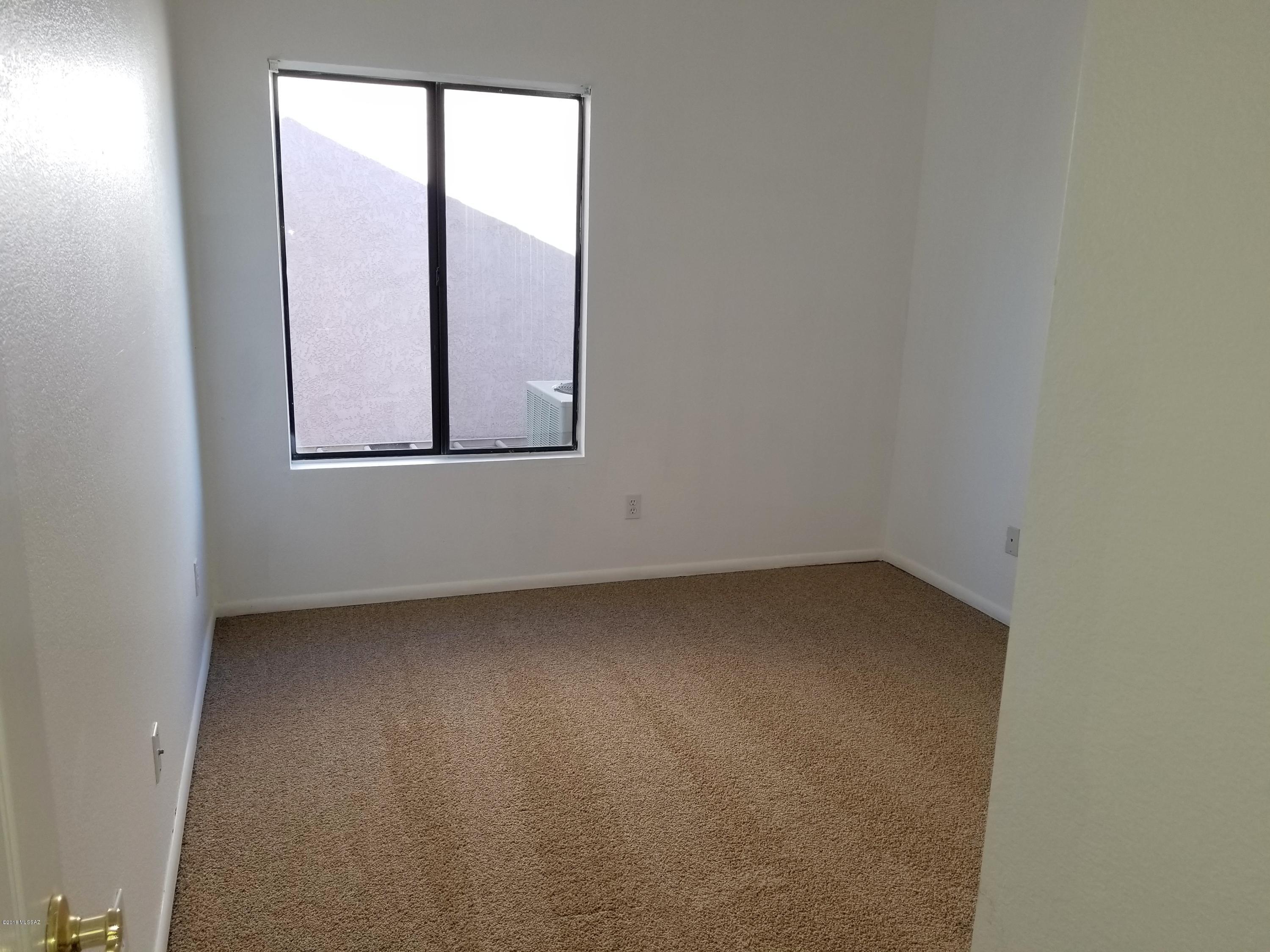 Linda Vista Terrace(1-102) - Residential