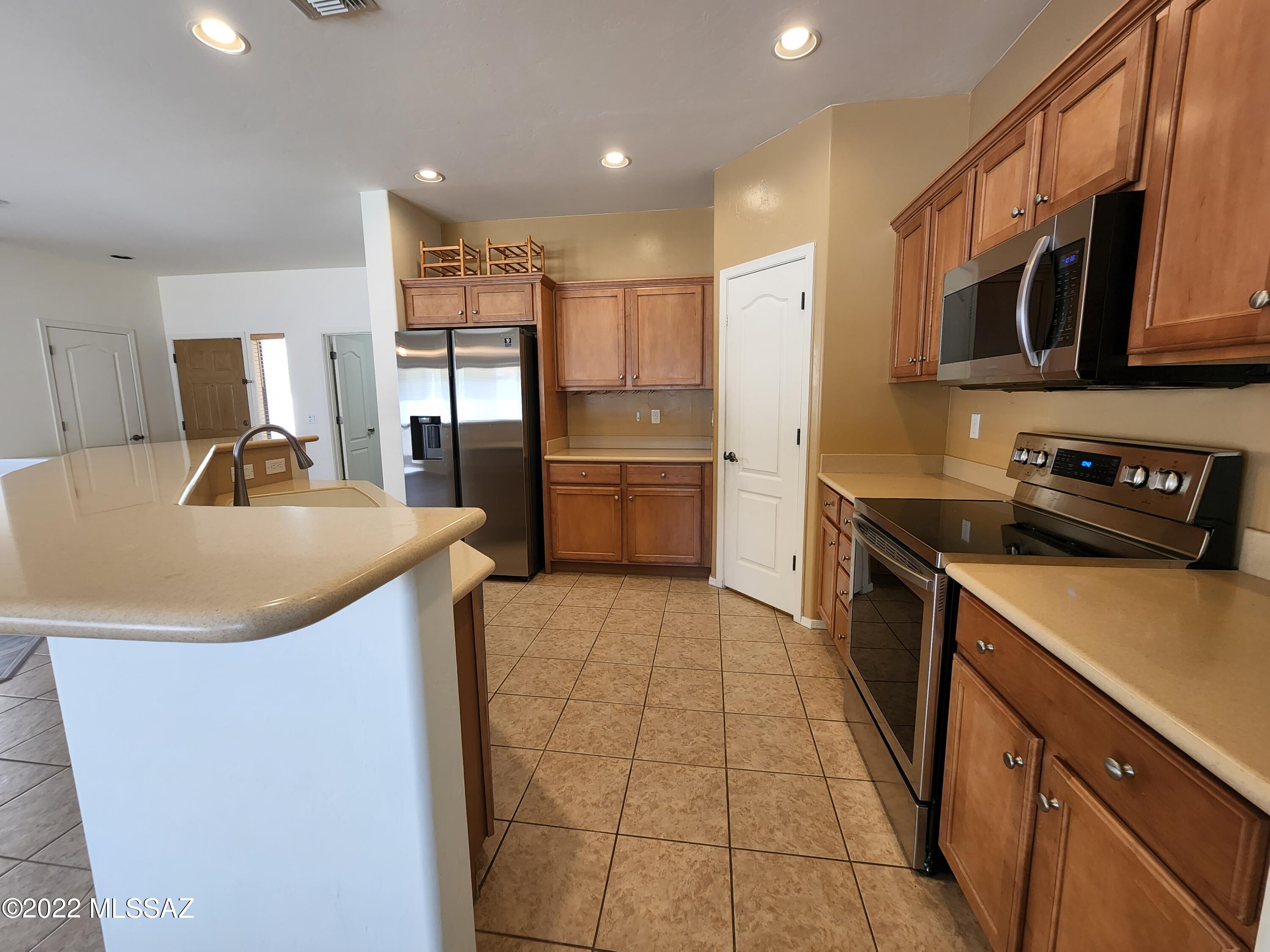 Vista Montana Estates - Residential Lease