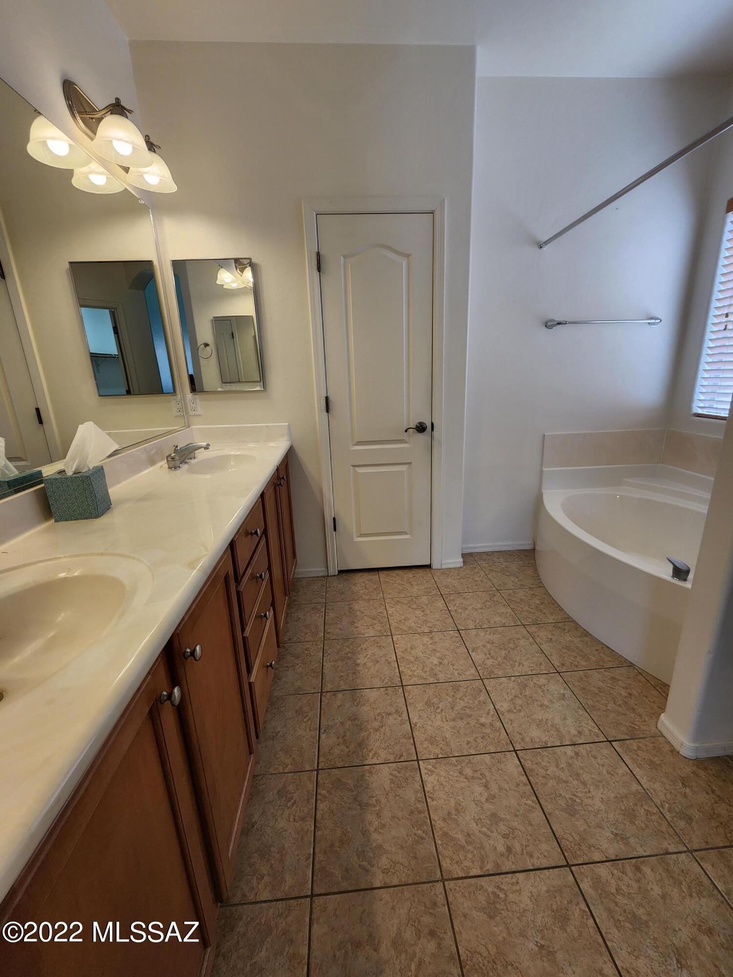 Vista Montana Estates - Residential Lease