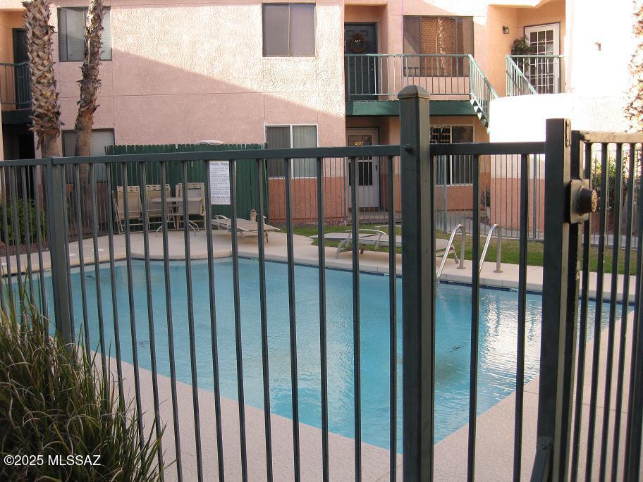 3690 N Country Club Road 1017