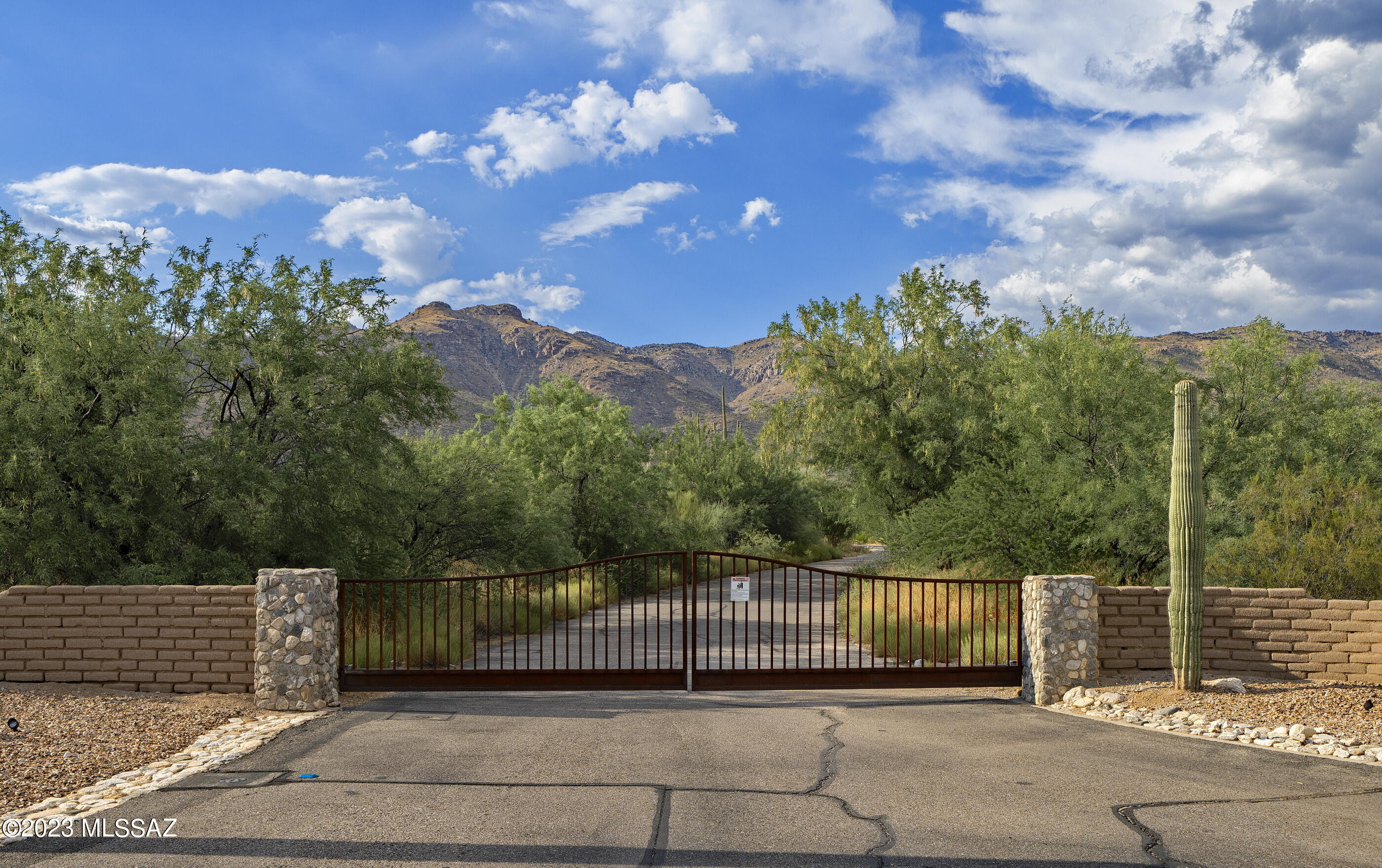 Snyder Creek Canyon (1-29) - Residential