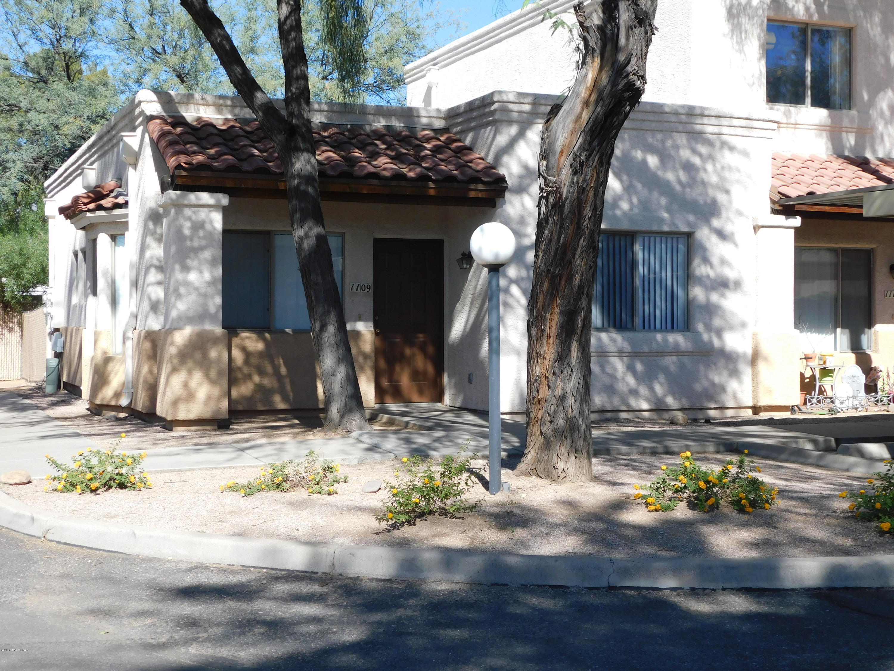 Lincoln Park - Residential Lease