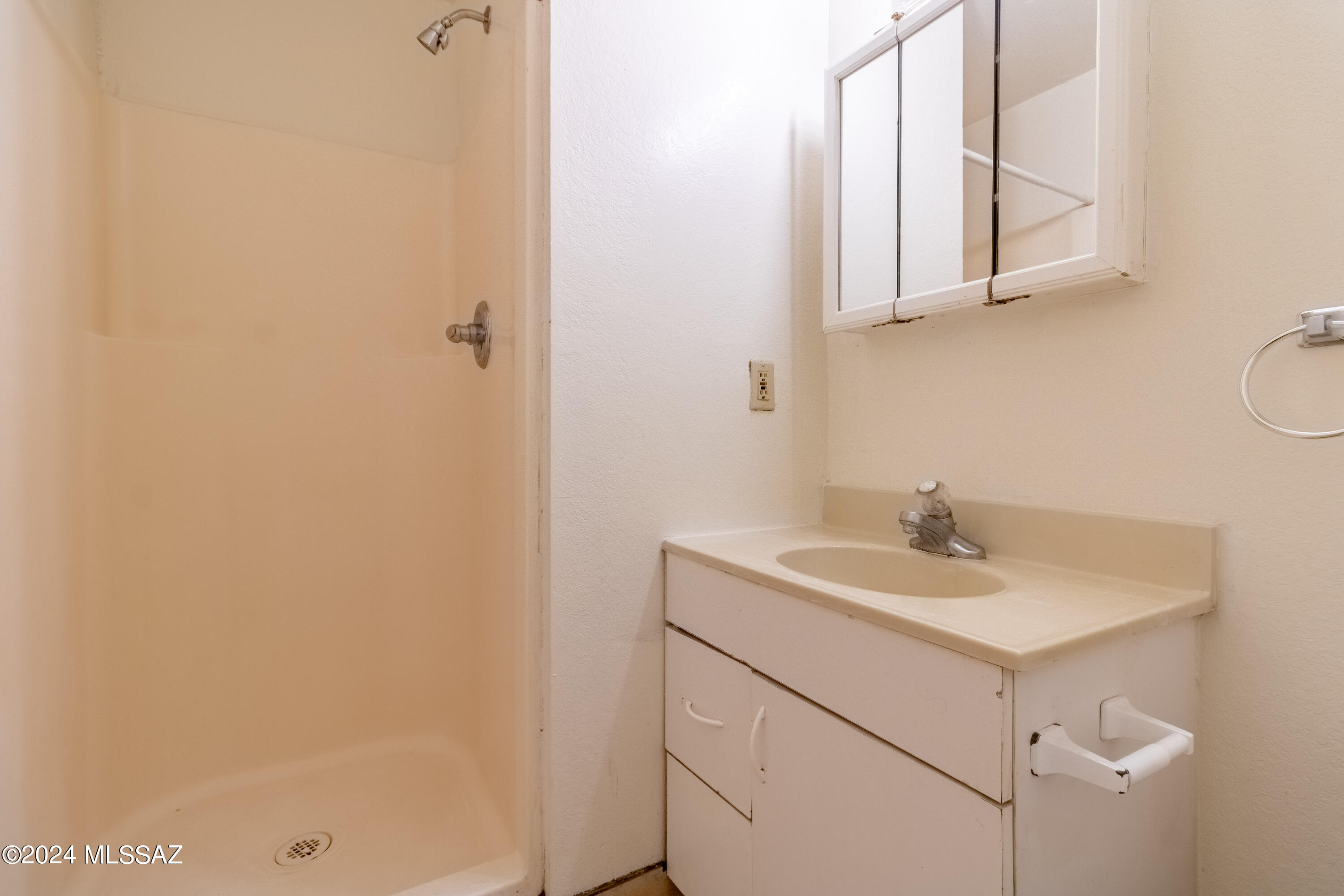 Unsubdivided - Residential Lease