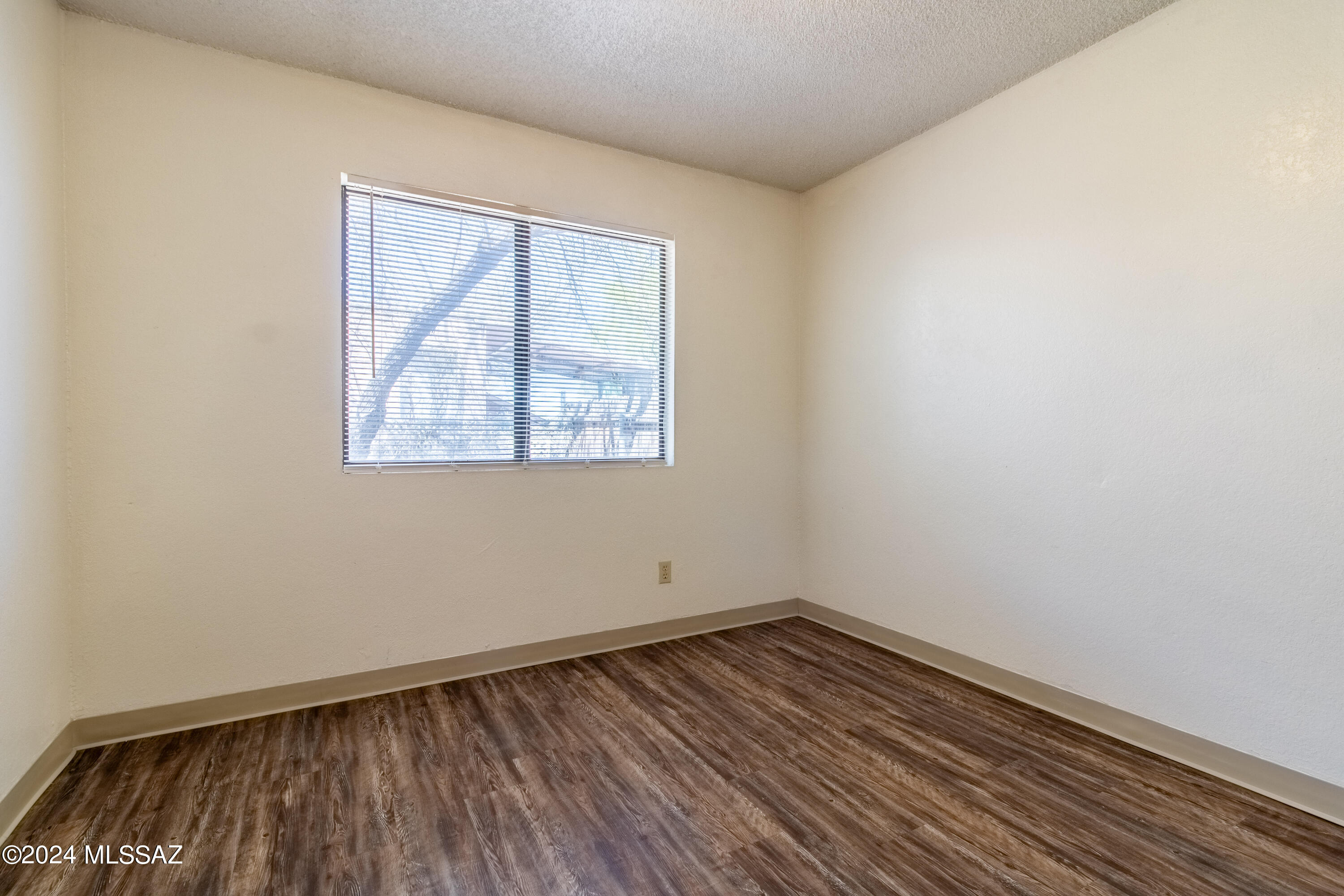 Unsubdivided - Residential Lease