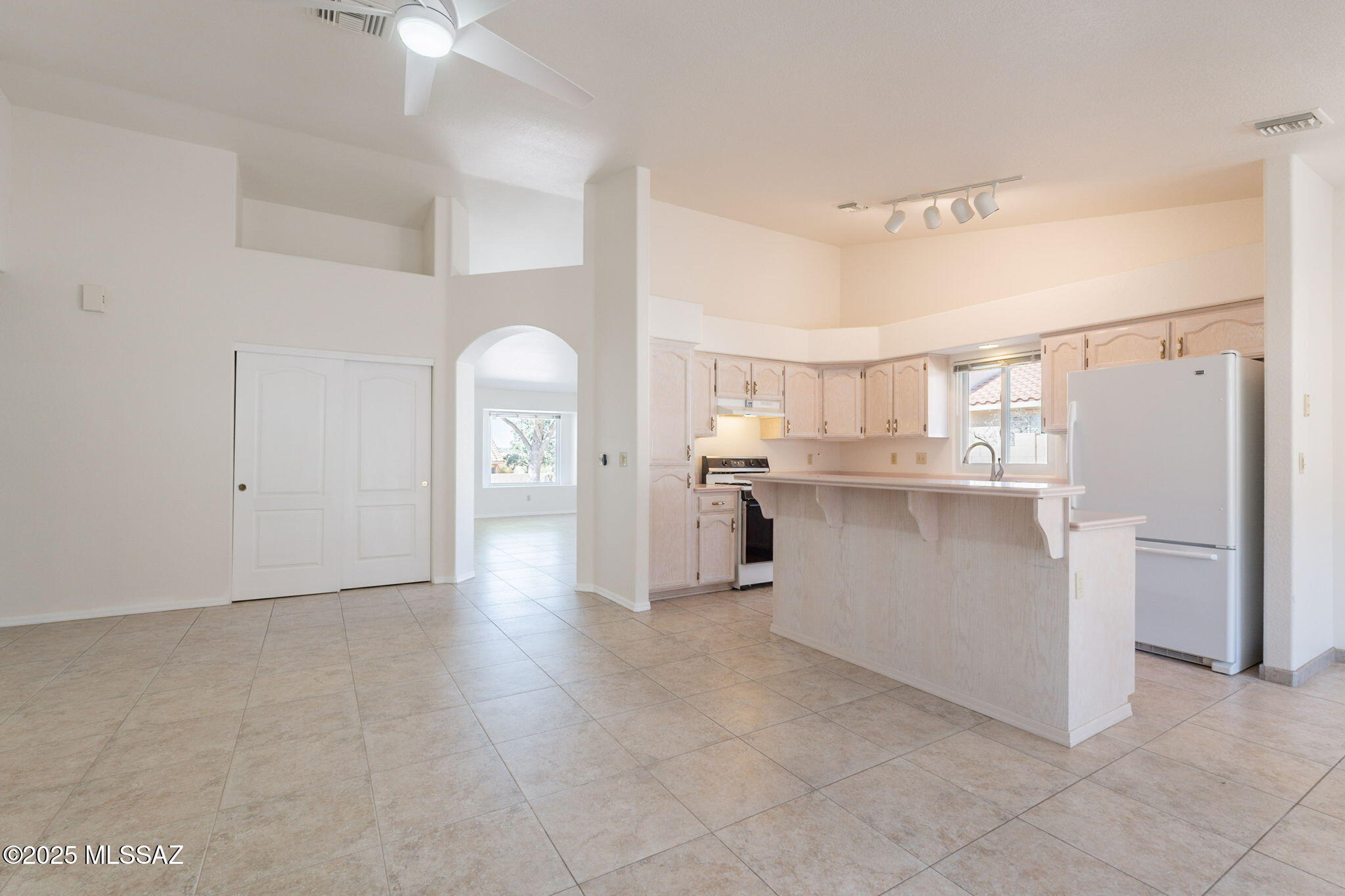 120 E Carolwood Drive