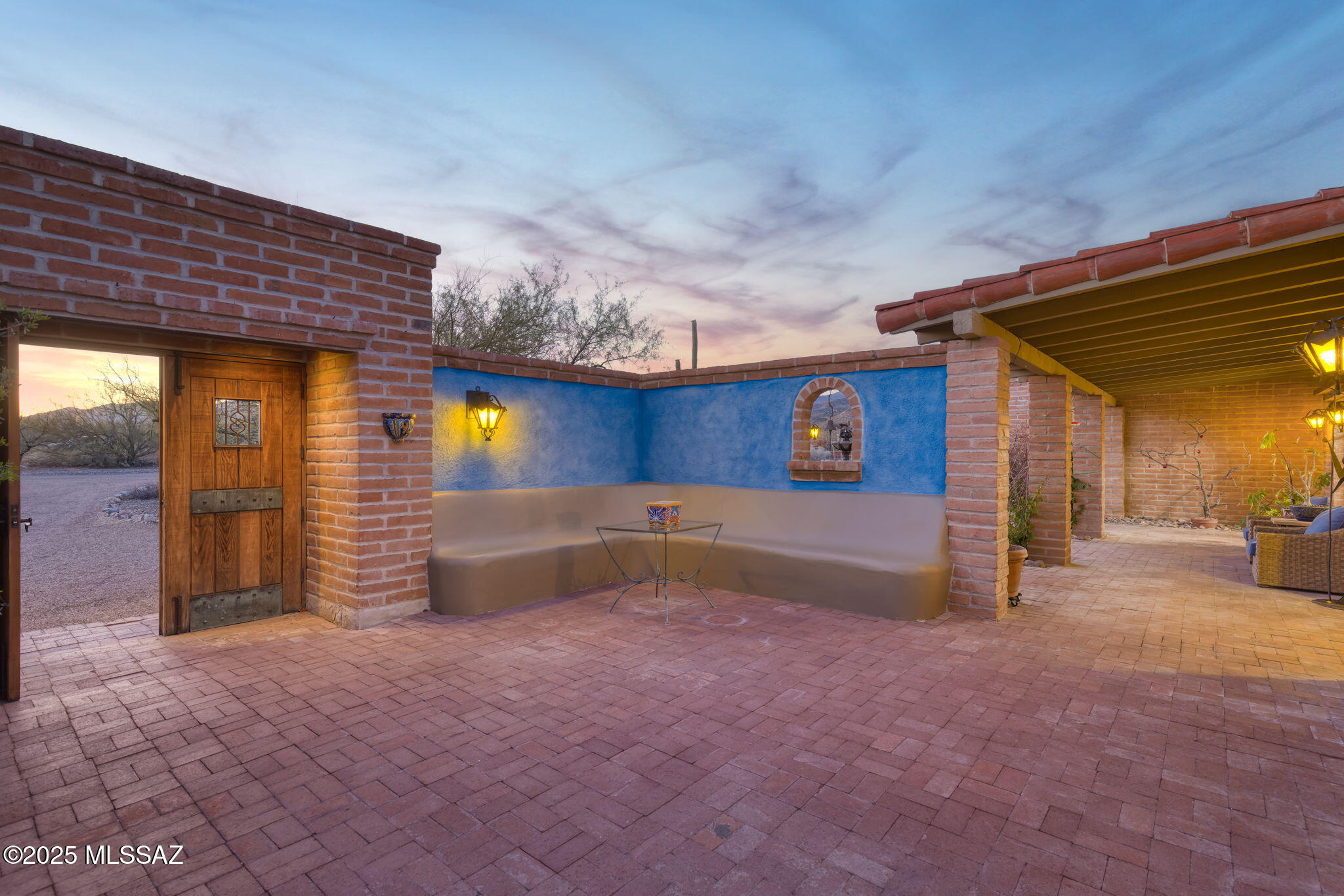 2310 N Avenida Sorgo