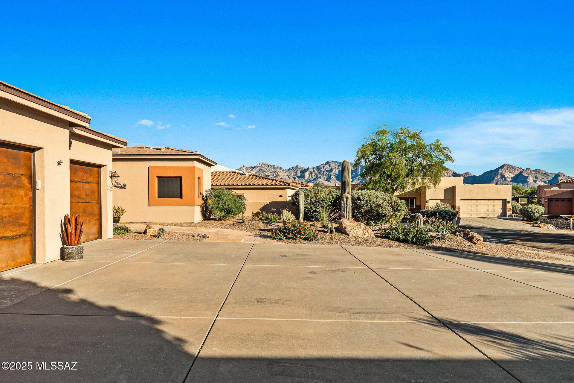 700 W Regulation Place