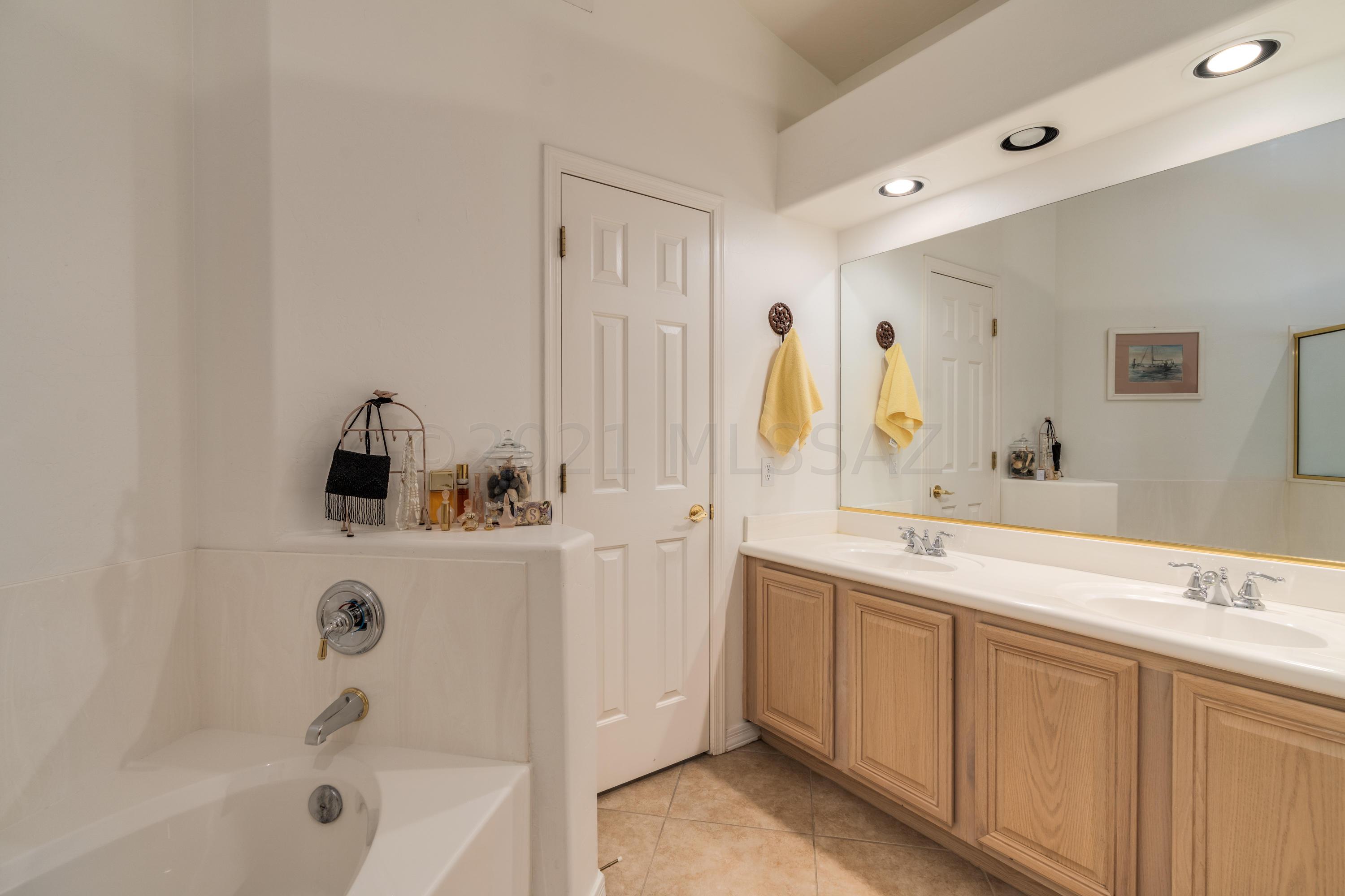 Sabino Point (1-29) - Residential
