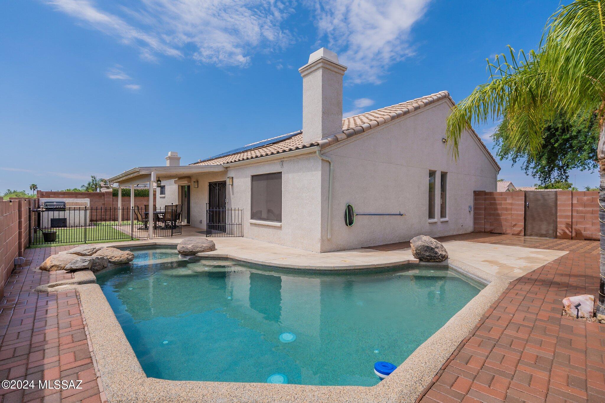 Las Lindas(1-76) - Residential