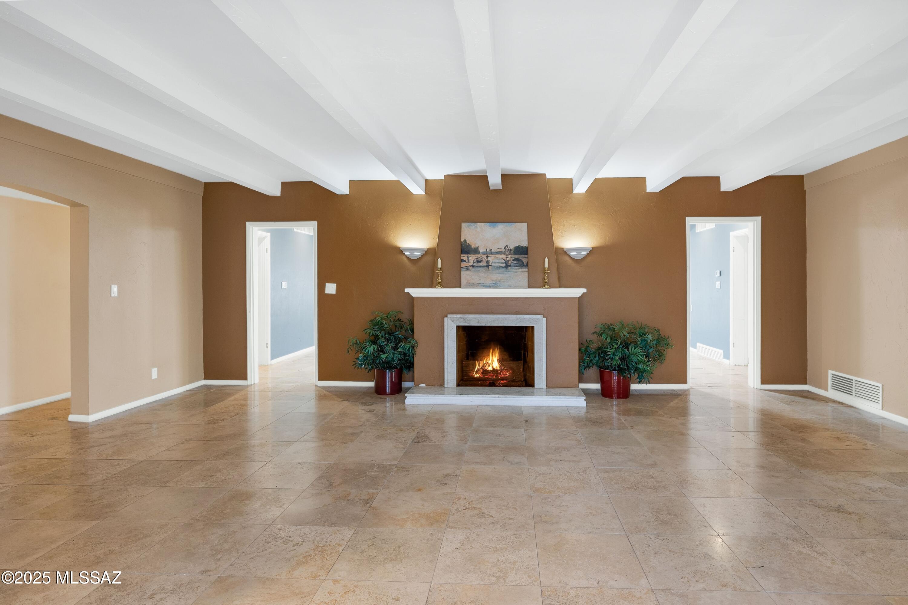 300 N Country Club Road