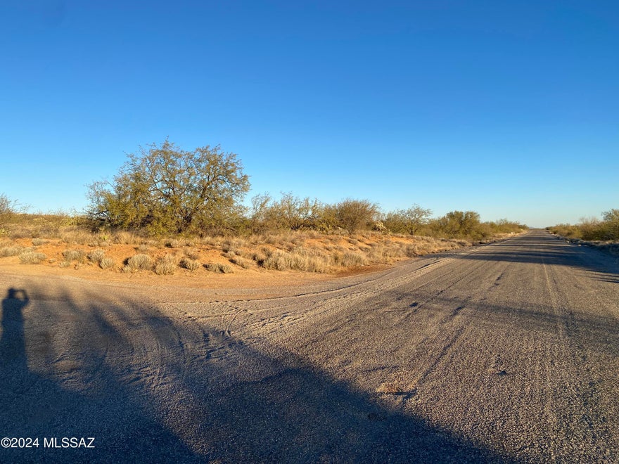 7.7 Acres in this private, gated airpark. Easy access to taxiway & also suitable for horses! All roads serve as taxiways, airplanes have the right of way. Beautiful homesite with room for your own hangar. Unimproved lot located within airpark community.