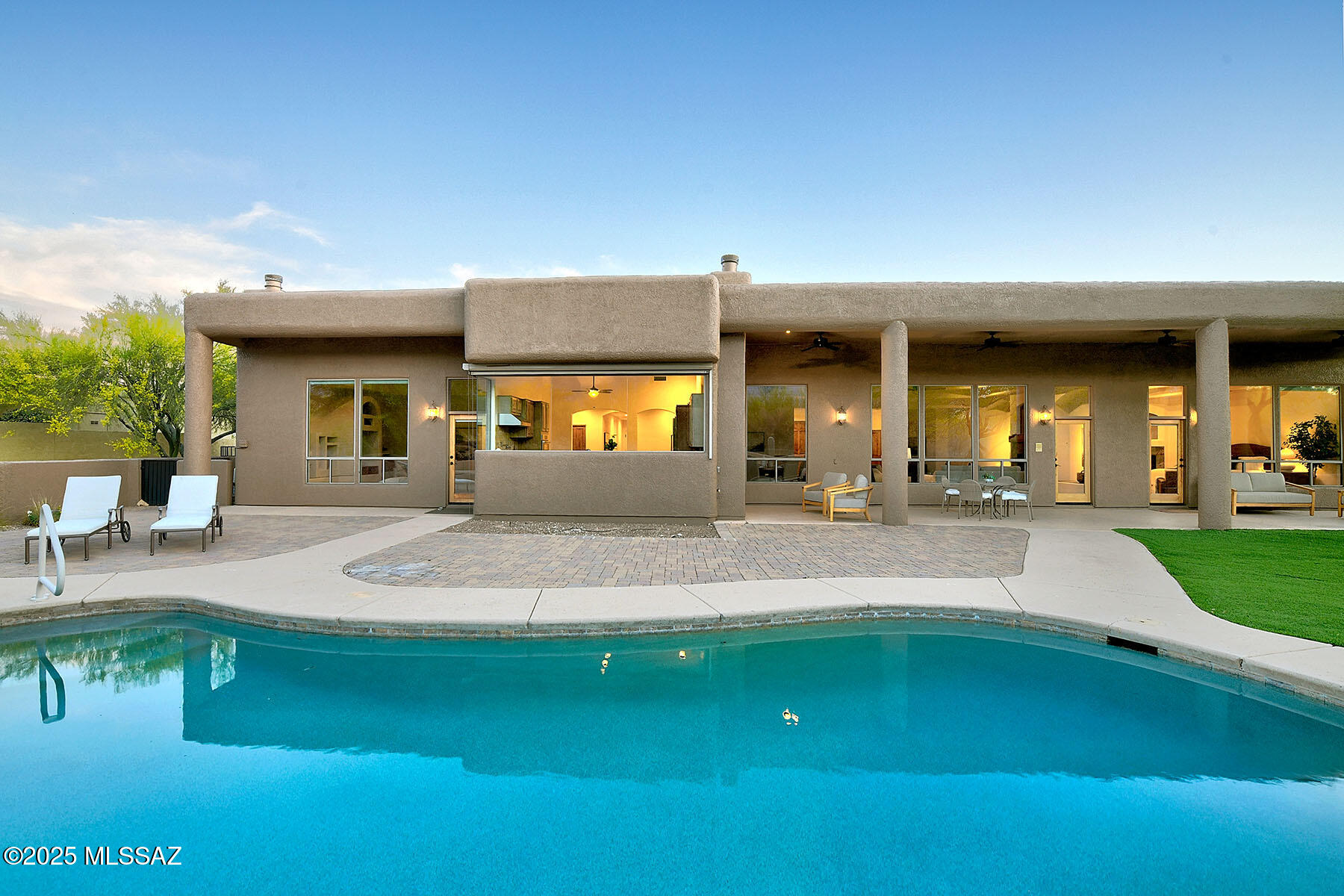 Las Alturas (1-167) - Residential