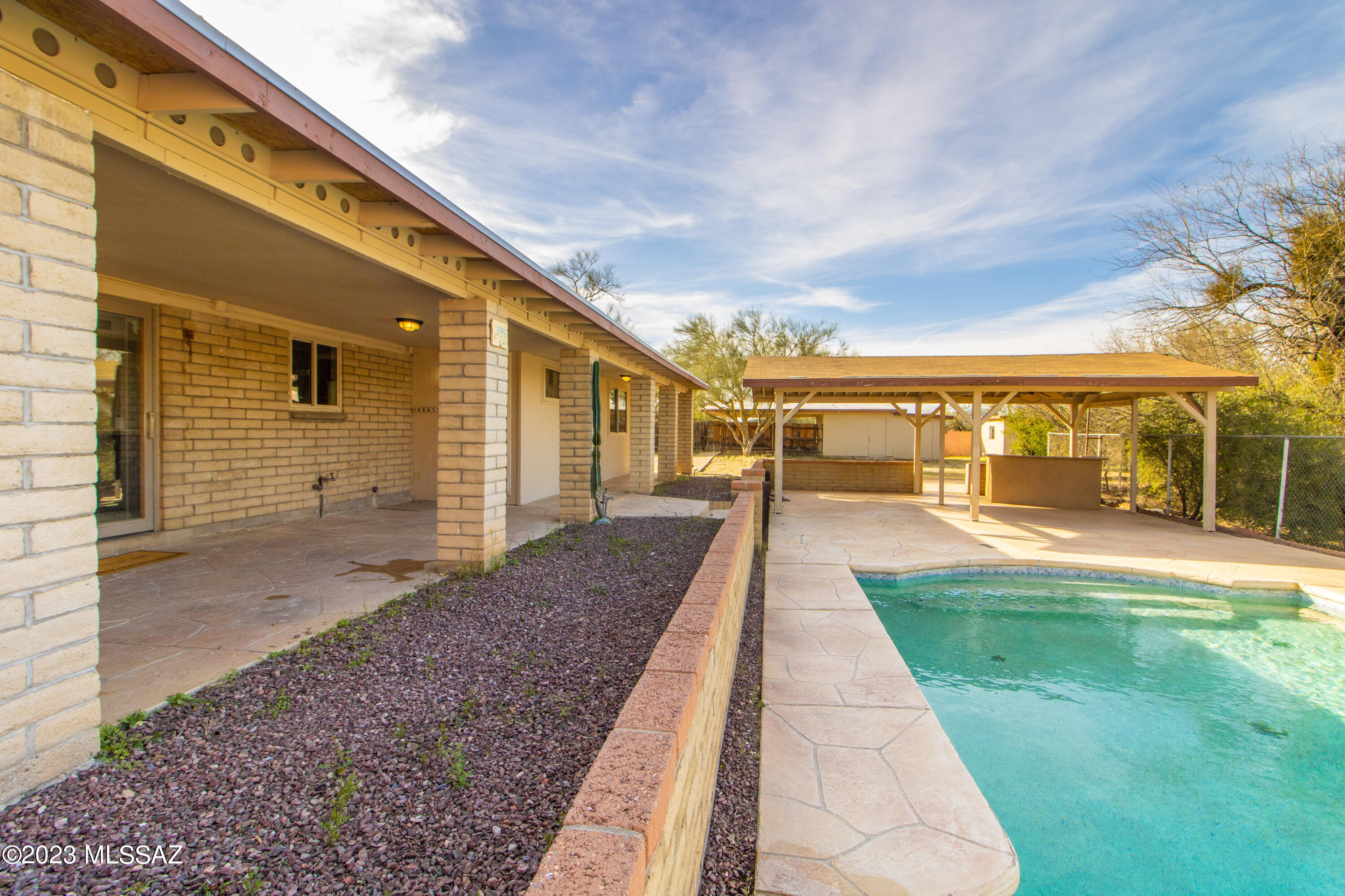 Rancho Feliz (153-352) - Residential