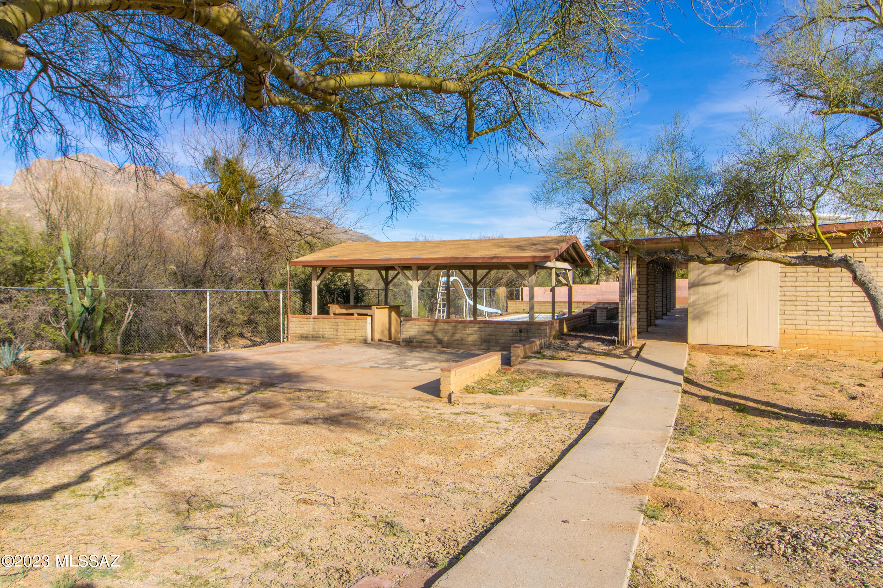 Rancho Feliz (153-352) - Residential