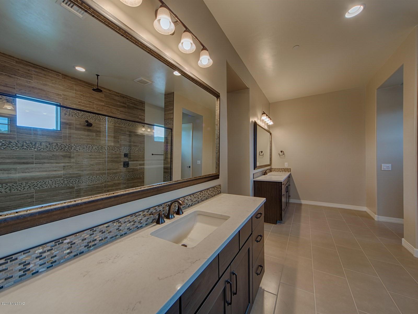 Sanctuary At Silverhawke - Residential