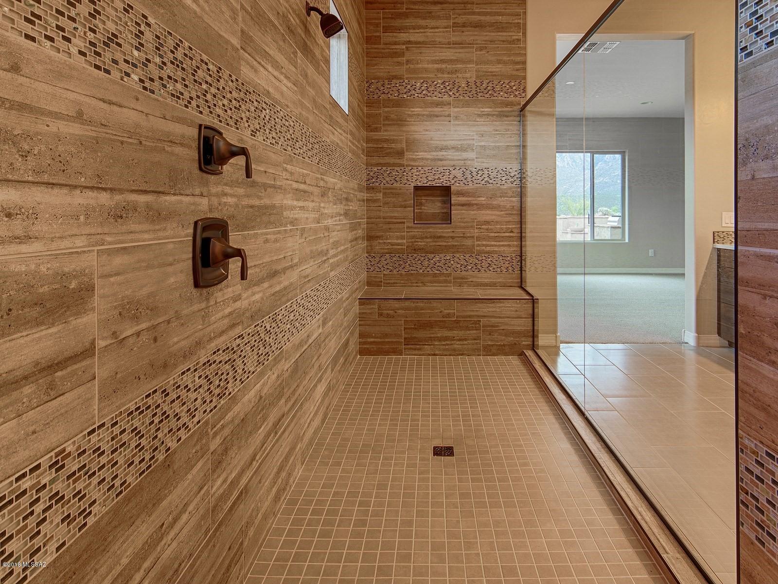 Sanctuary At Silverhawke - Residential