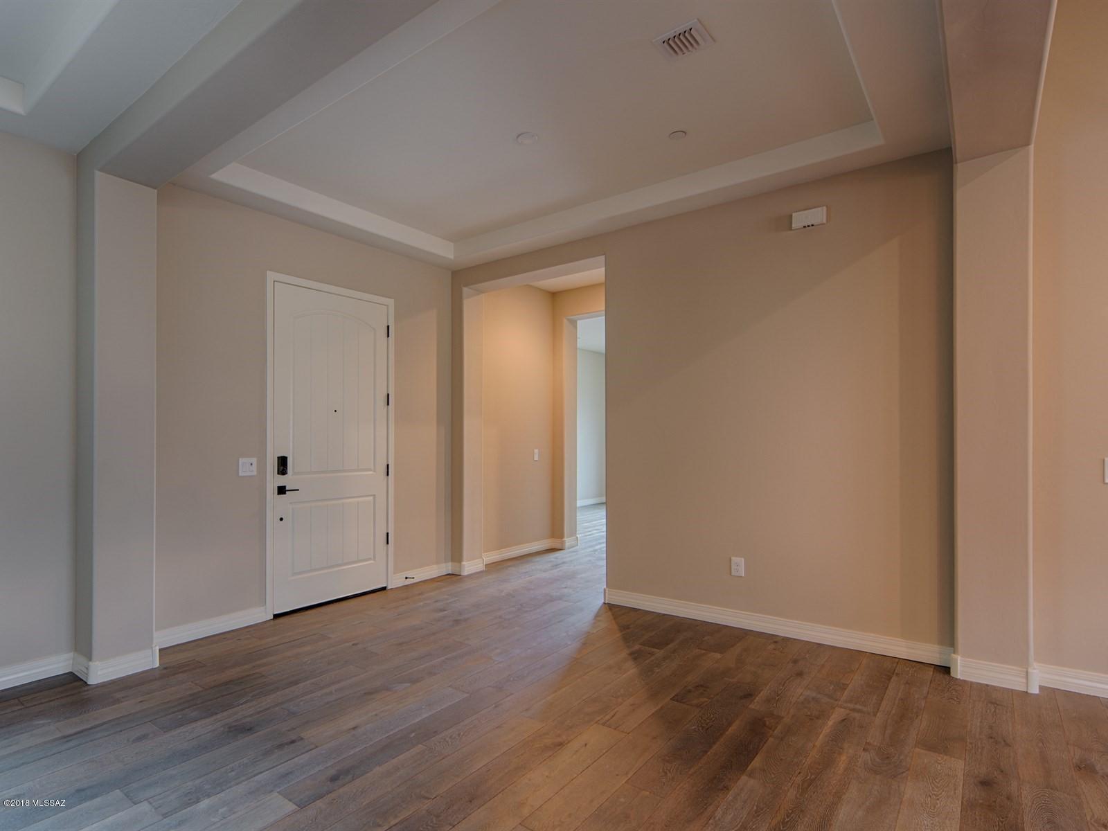 Sanctuary At Silverhawke - Residential