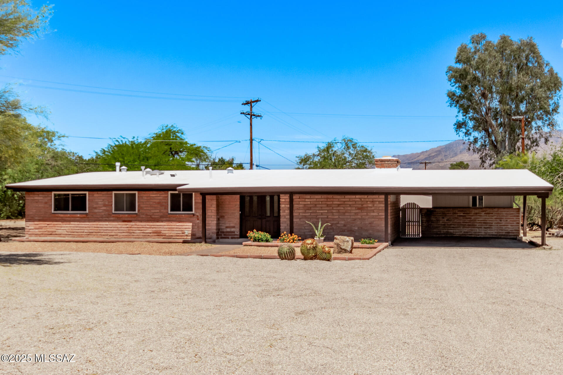 2509 N Indian Ridge Drive