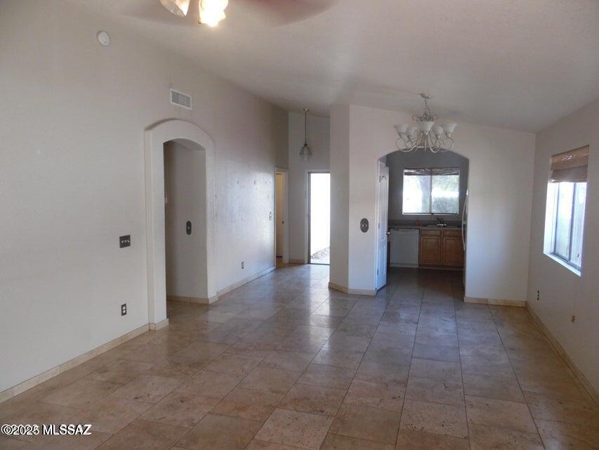 Tucson, Arizona 85741, United States, 3 Bedrooms Bedrooms, ,2 BathroomsBathrooms,Residential,Pending,138597
