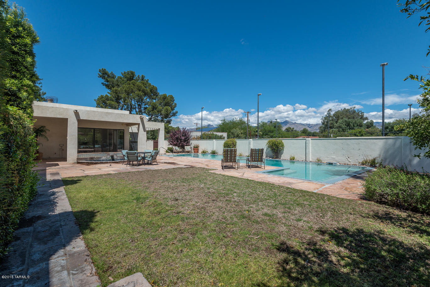 Country Club Estates NO. 1 - Residential
