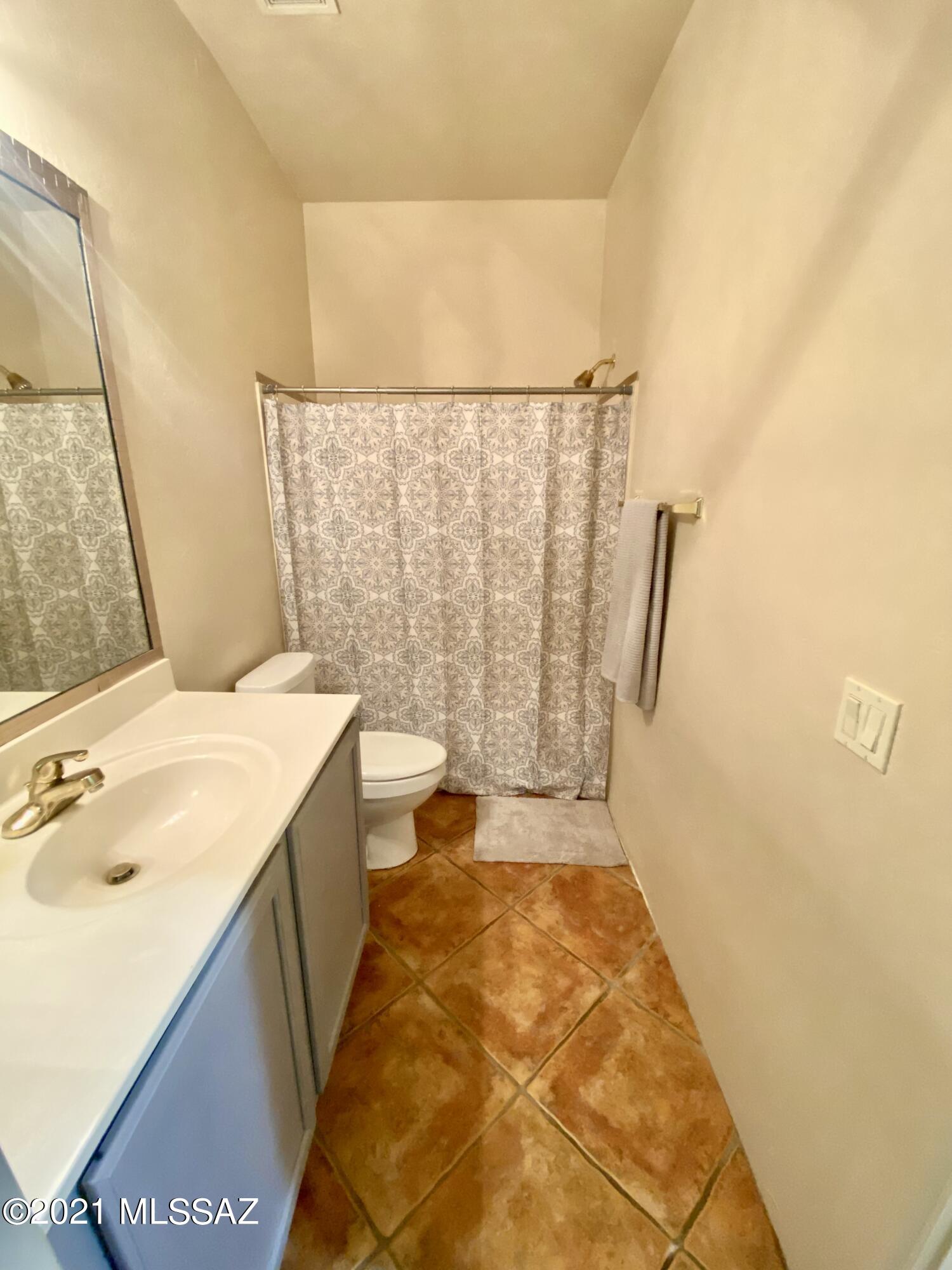 Kinney Village (1-112) - Residential