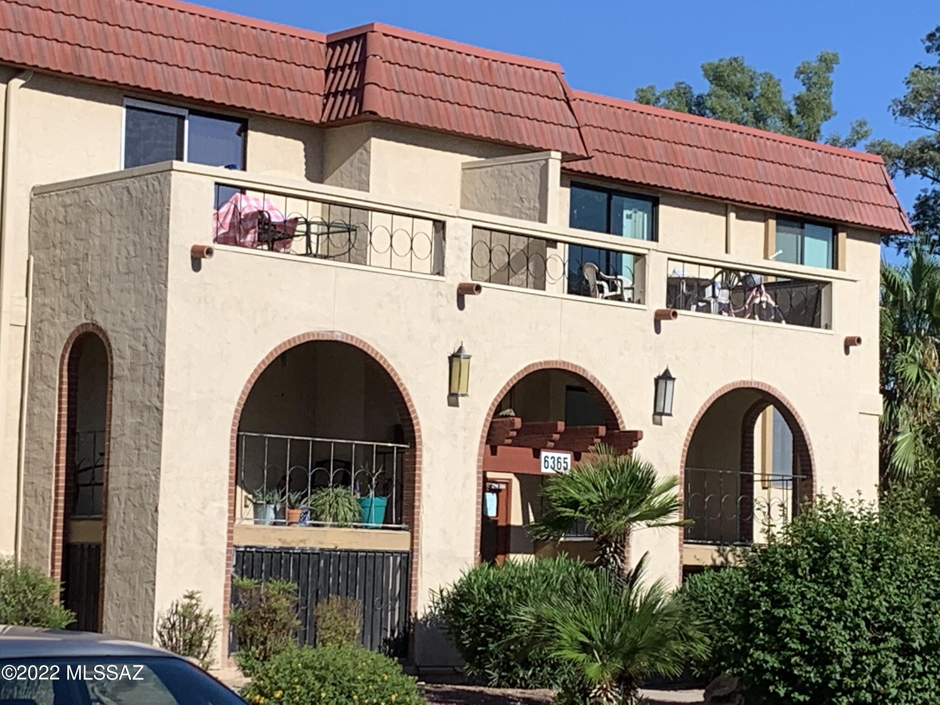 Barcelona Manor Condominiums - Residential