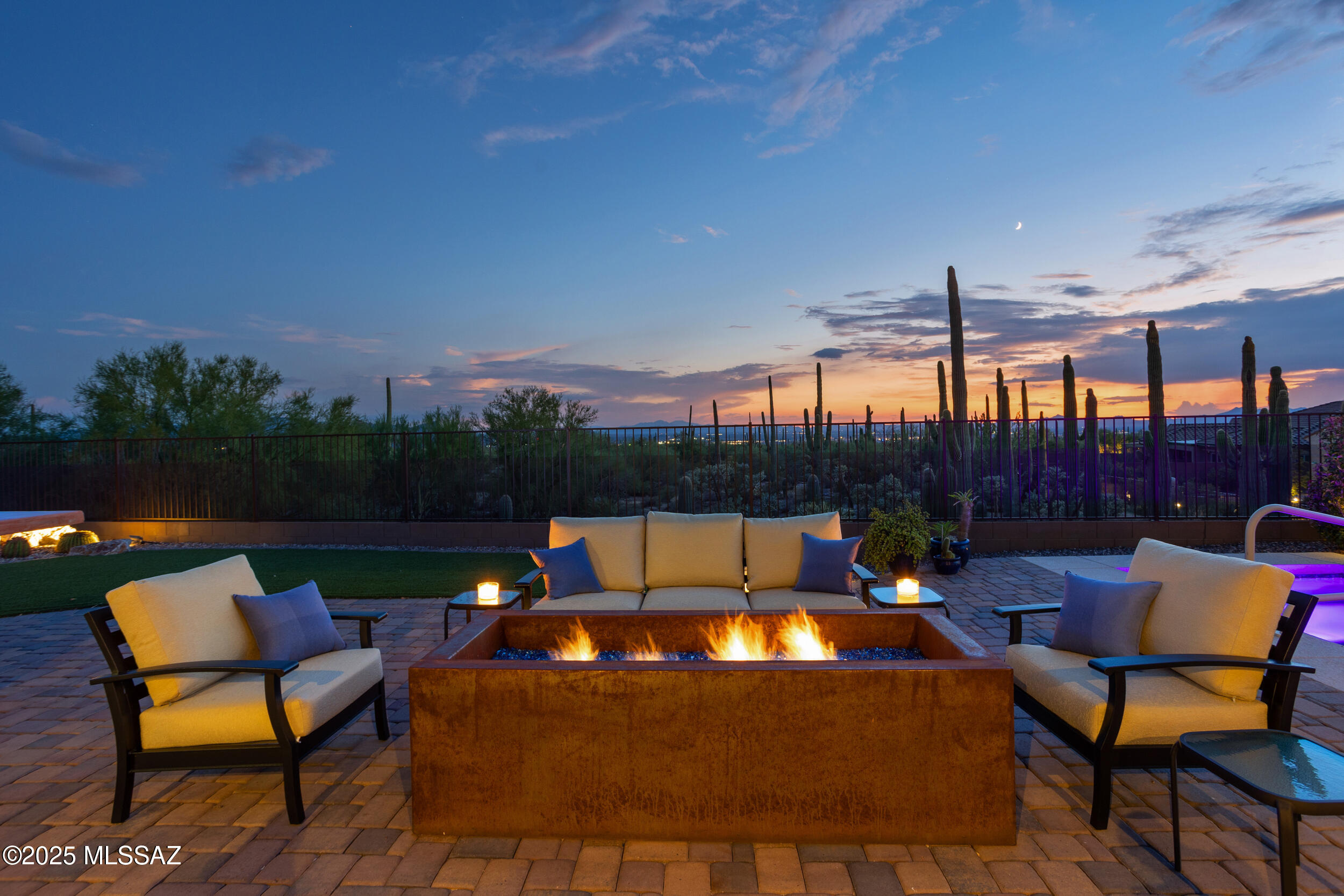 Del Webb At Dove Mountain VI - Residential