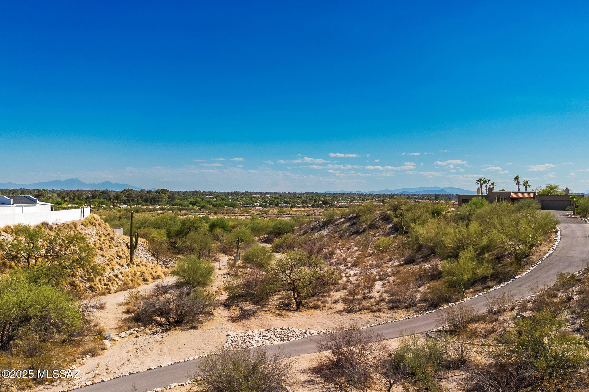 4627 E Coachlight Lane 10