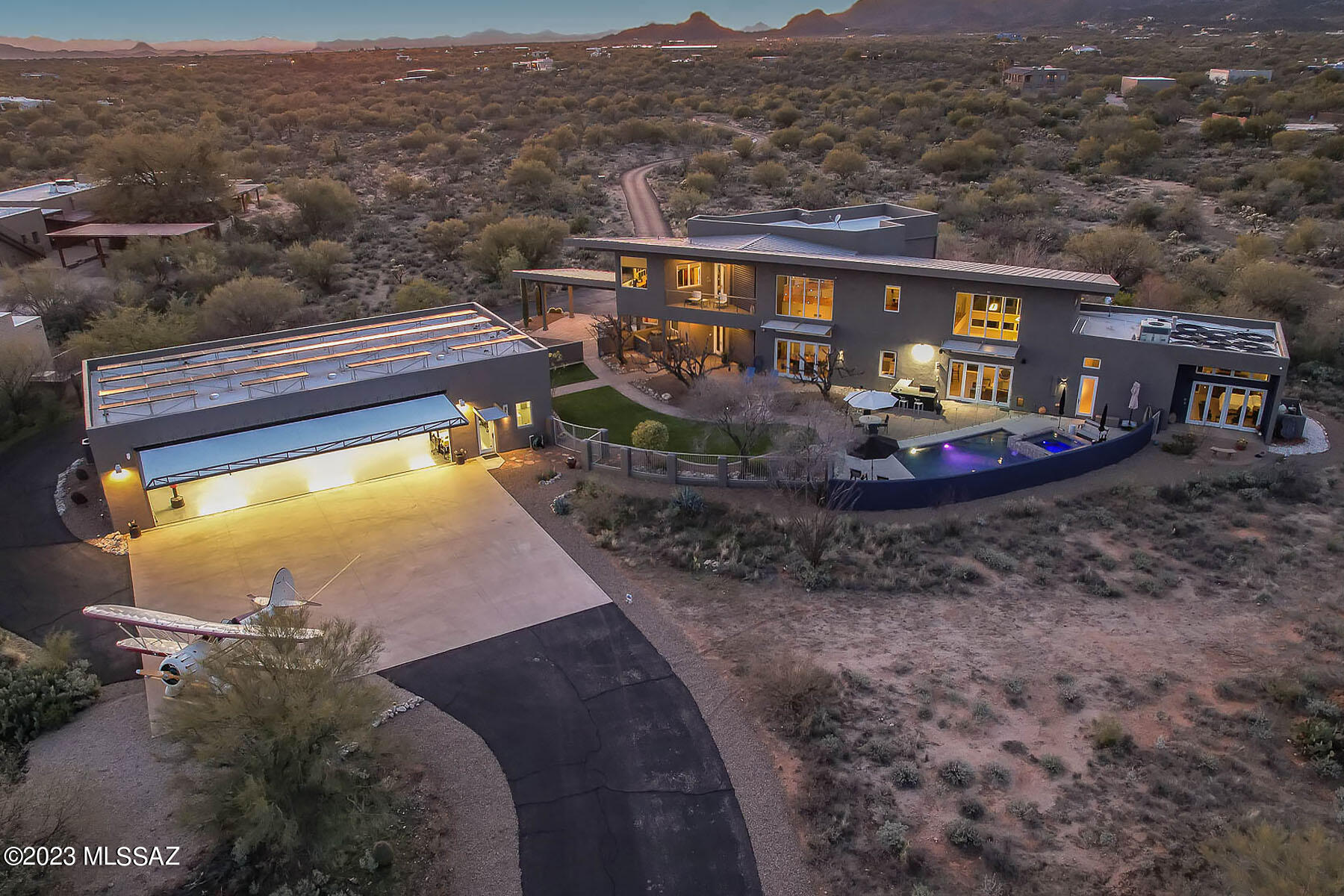 La Cholla Airpark - Residential