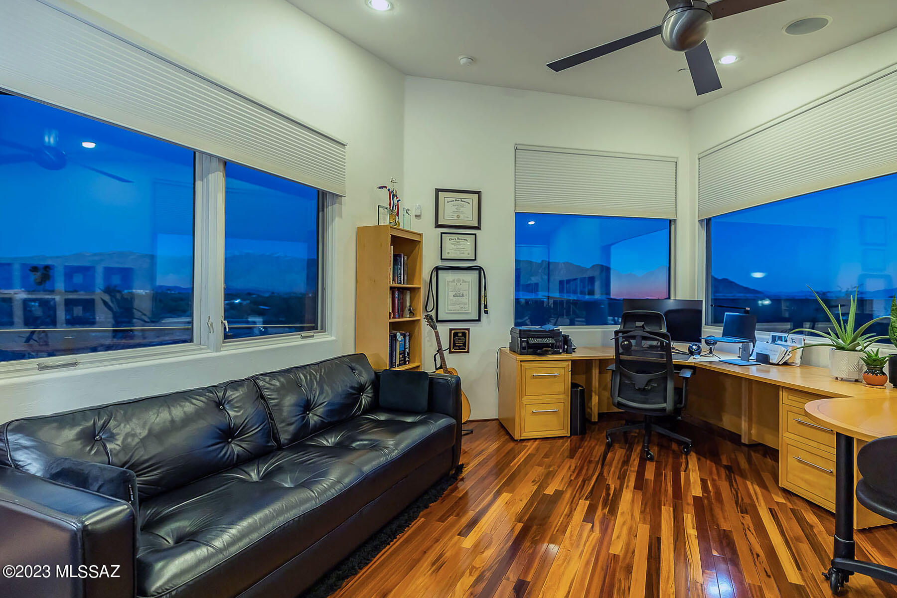 La Cholla Airpark - Residential