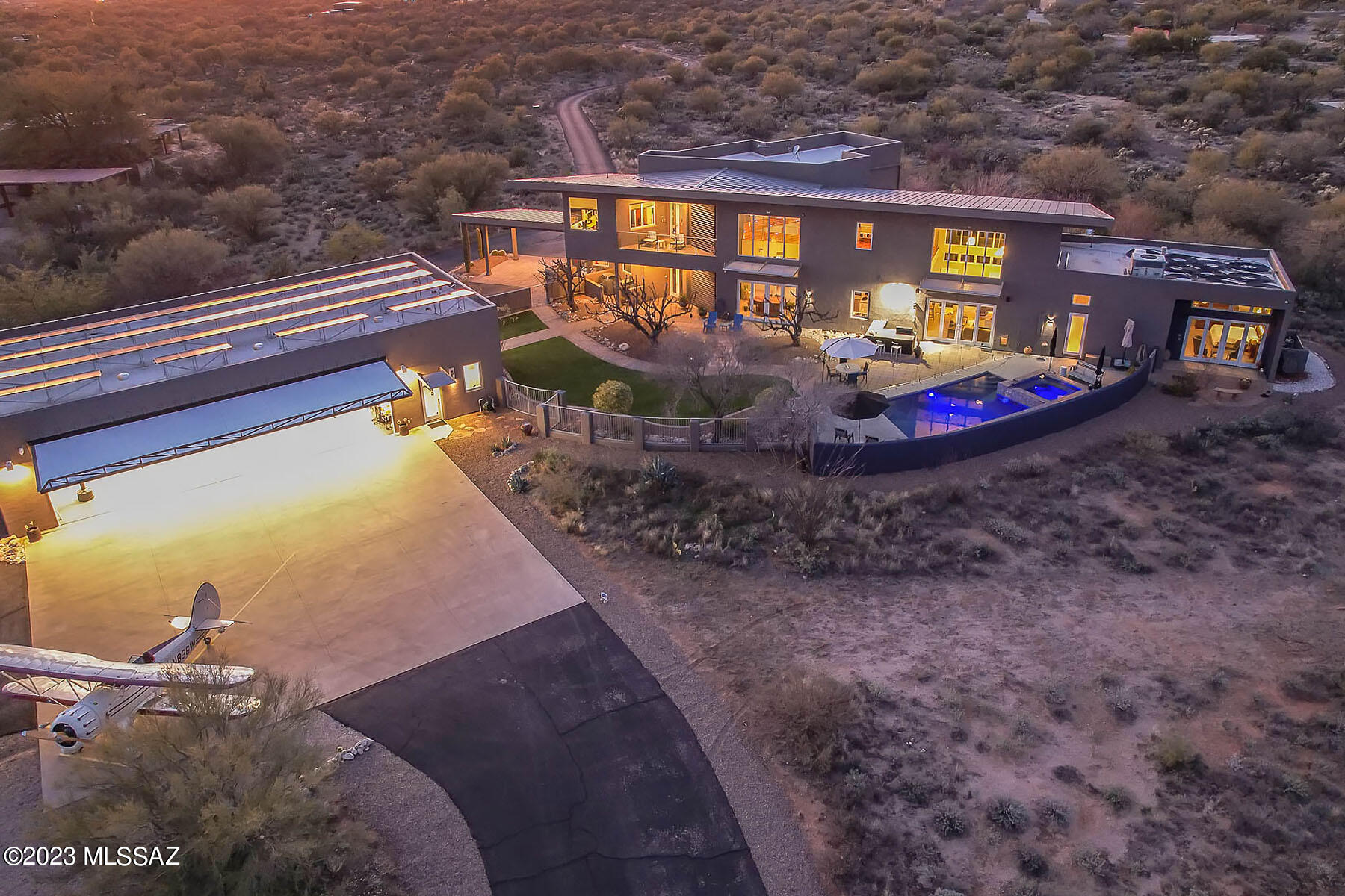 La Cholla Airpark - Residential