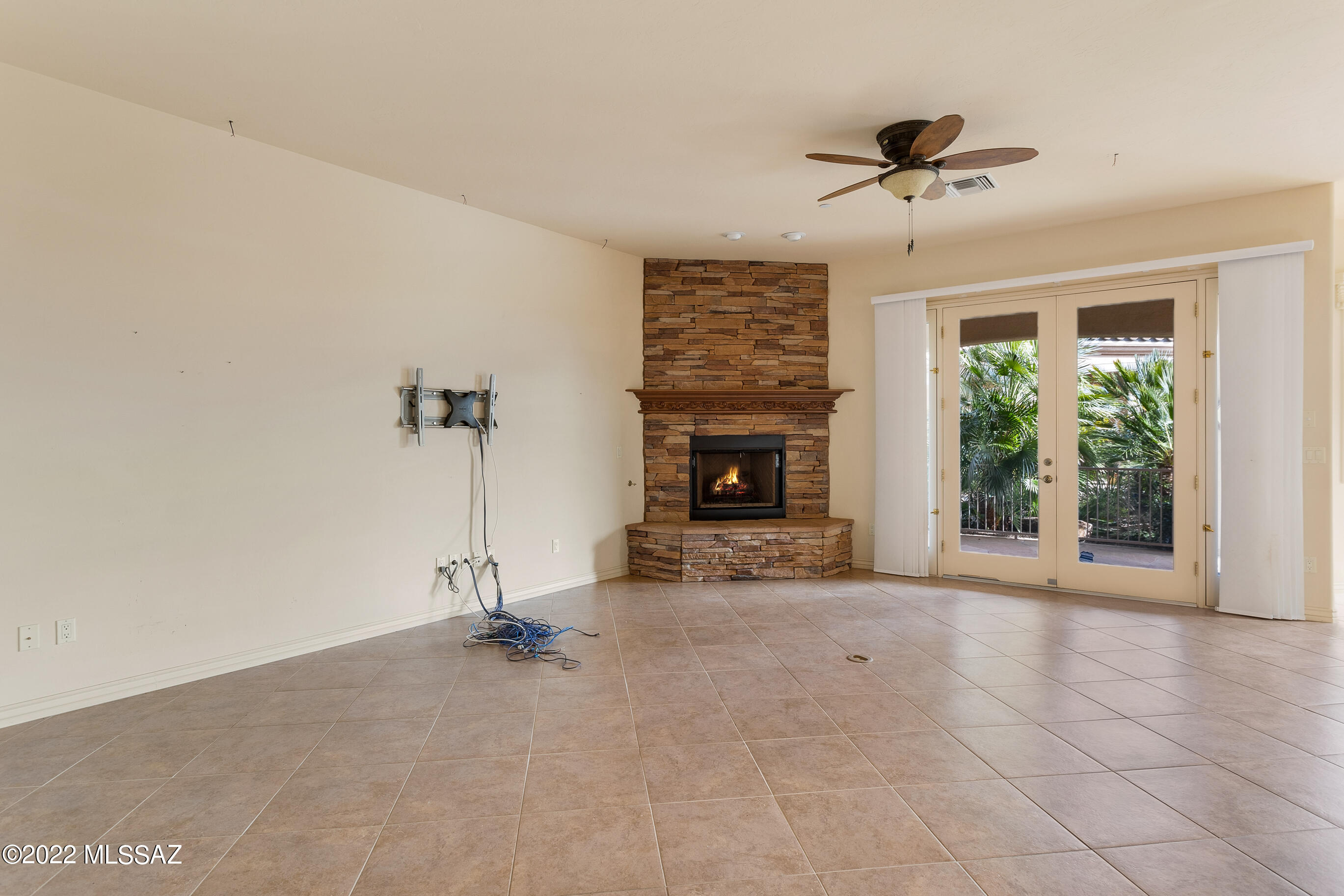 Honey Bee Ridge(The Estates At) - Residential