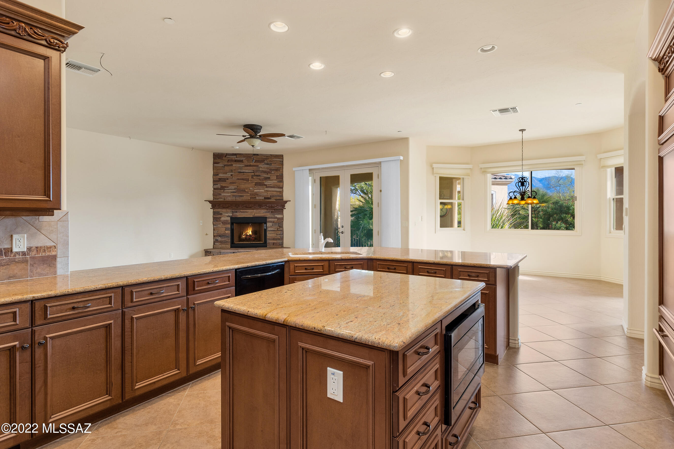 Honey Bee Ridge(The Estates At) - Residential