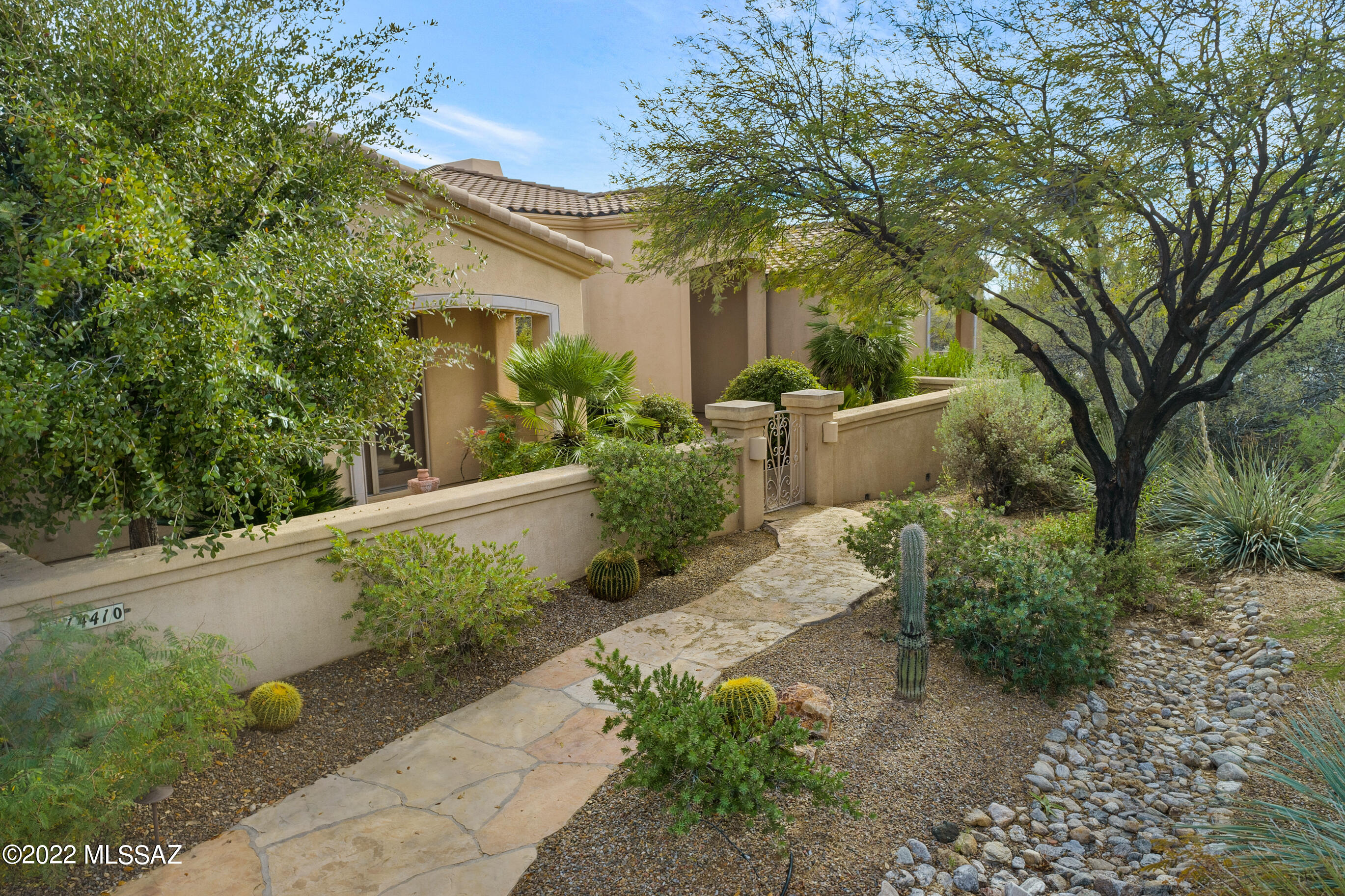 Honey Bee Ridge(The Estates At) - Residential